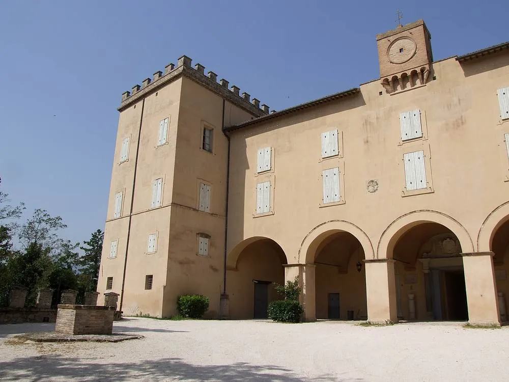 Photo showing: Castello lanciano de Castelraimondo