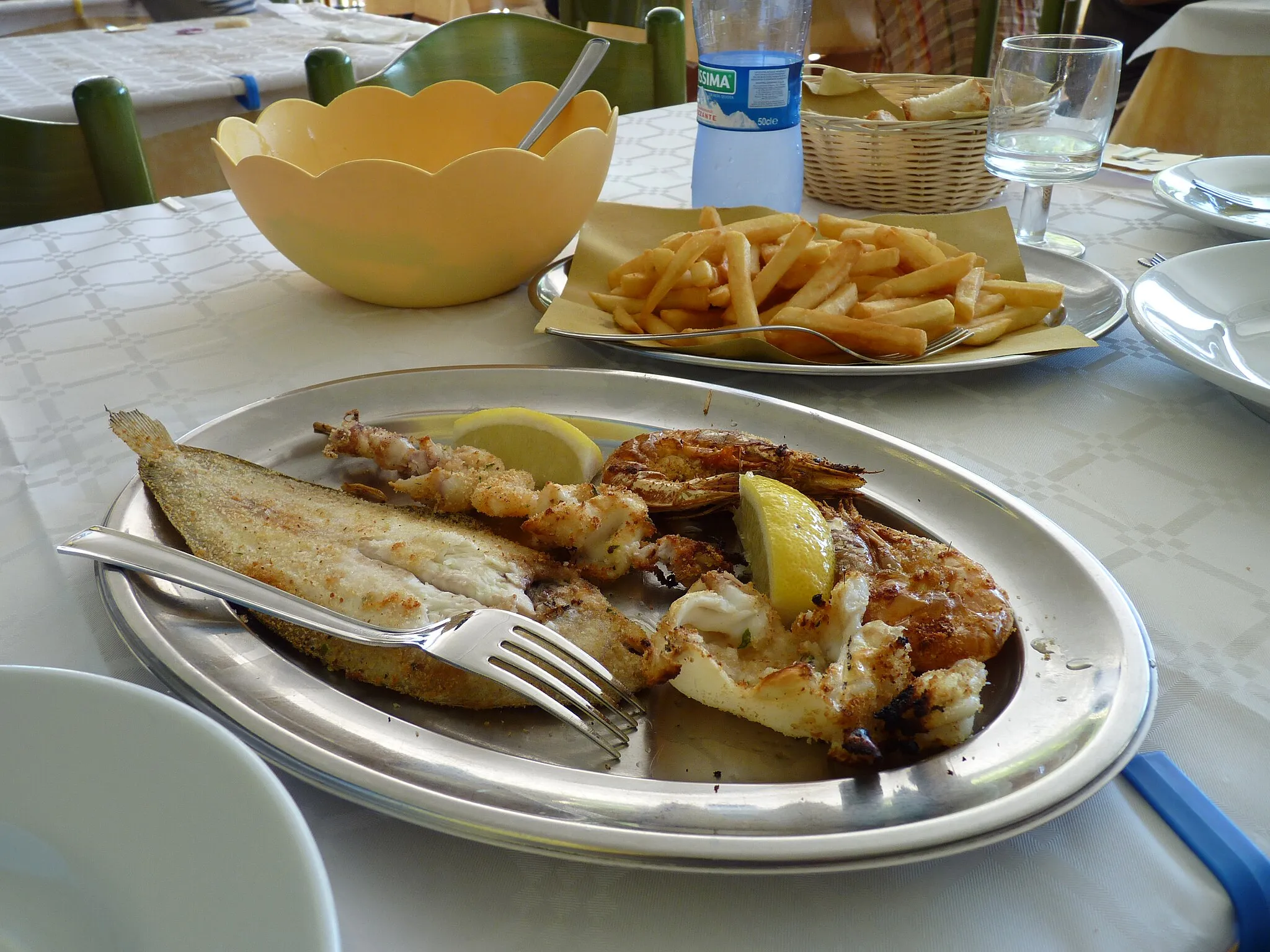 Photo showing: Lunch at Trattoria da Antonia, Marina Palmense, Italy.