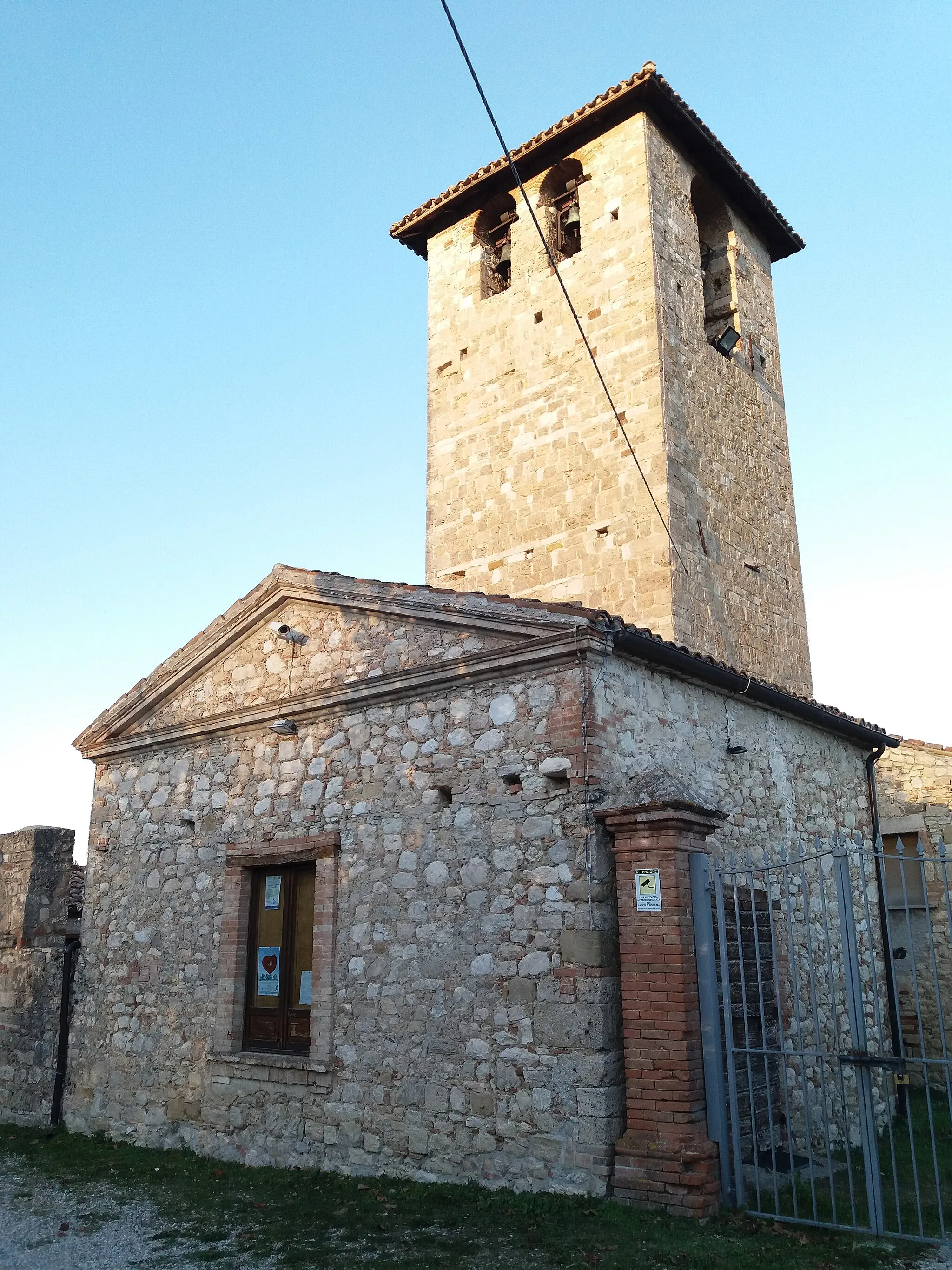 Photo showing: Campovalano: Chiesa di San Pietro