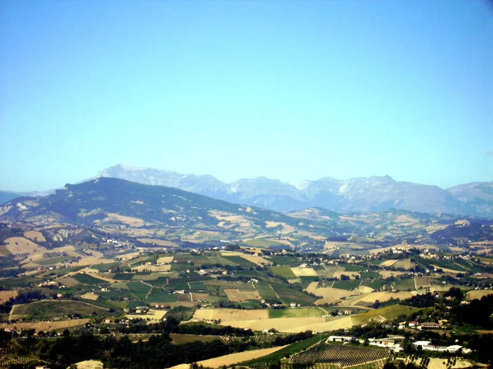 Photo showing: Montagna dell'Ascensione, versante nord, vista da Ripatransone