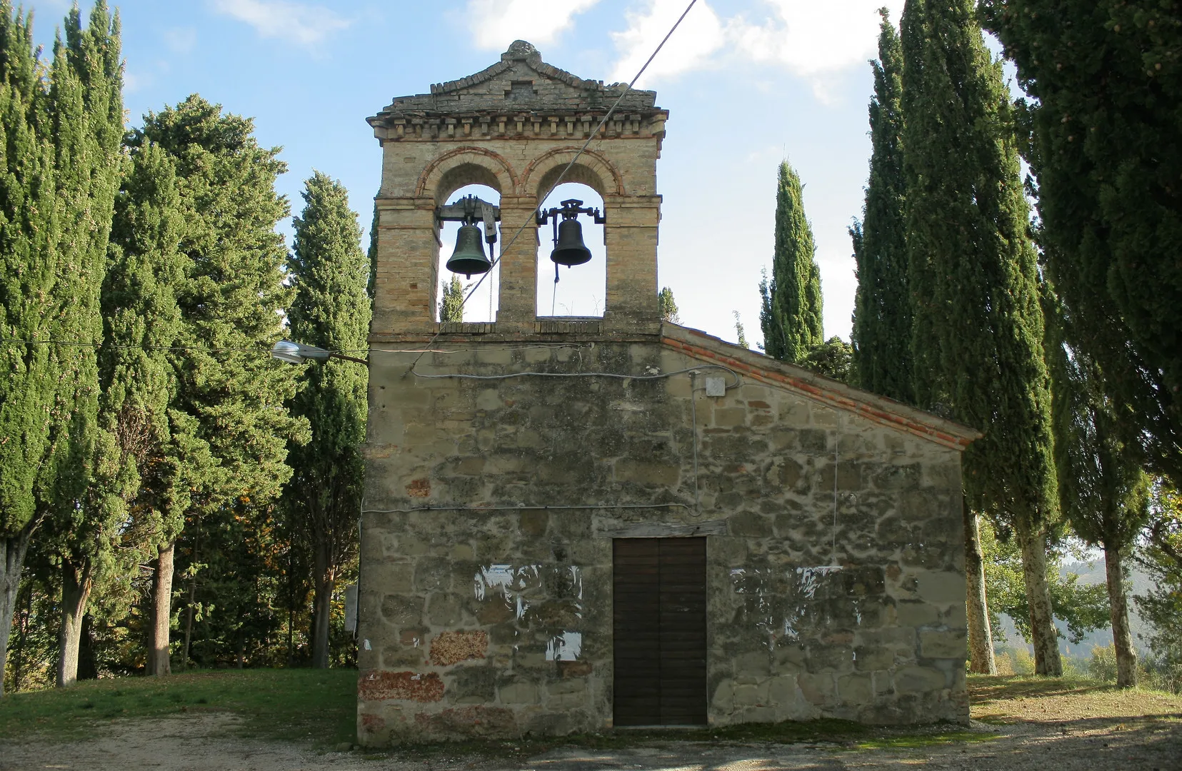 Photo showing: Chiesa dei Santi Martino e Giovanni, Osoli, Roccafluvione, AP, https://www.habitualtourist.com/FOTO/c_786/1447588814_IMG_0271.jpg