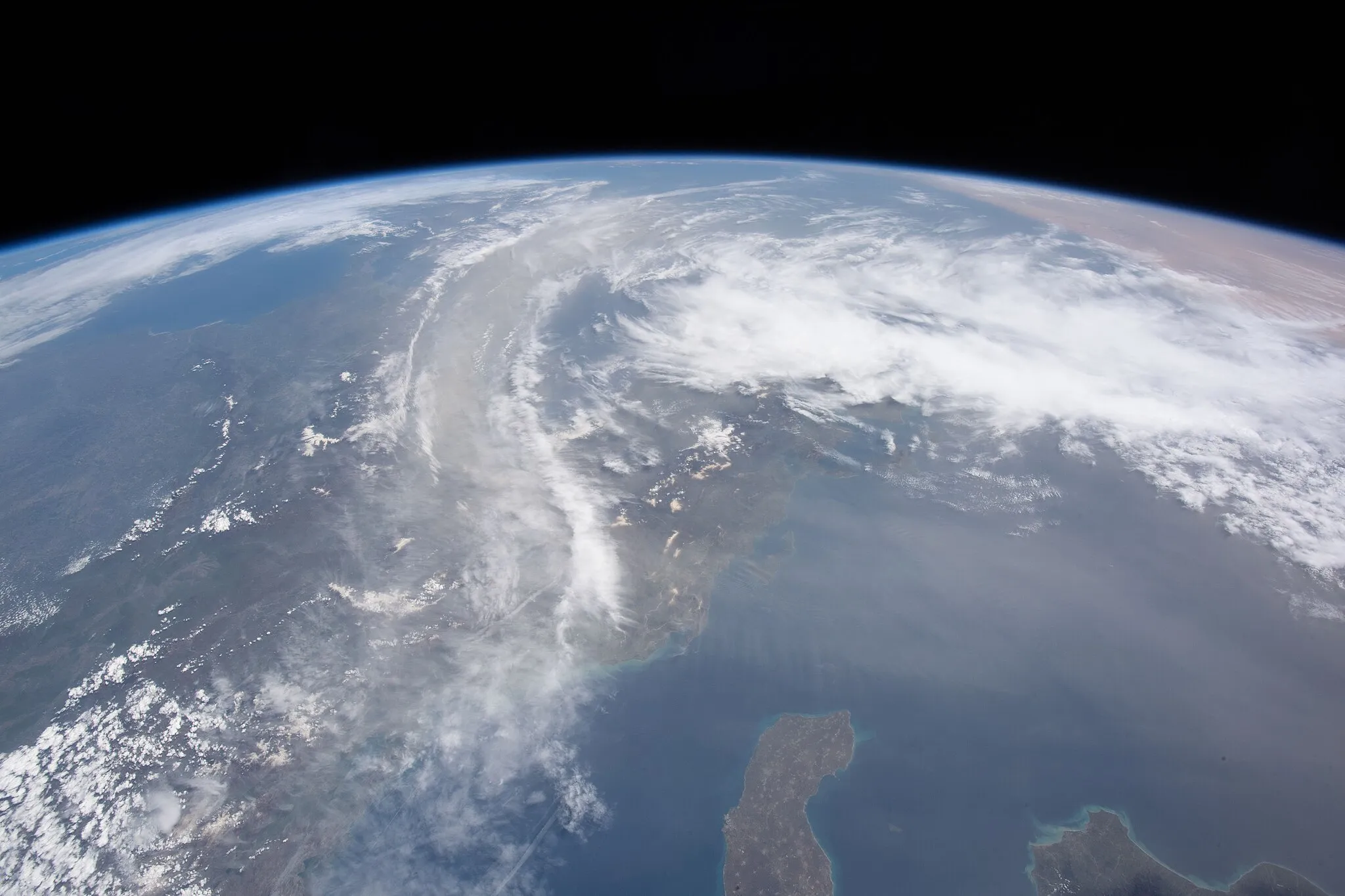 Photo showing: View of Greece taken during ISS Expedition 59.