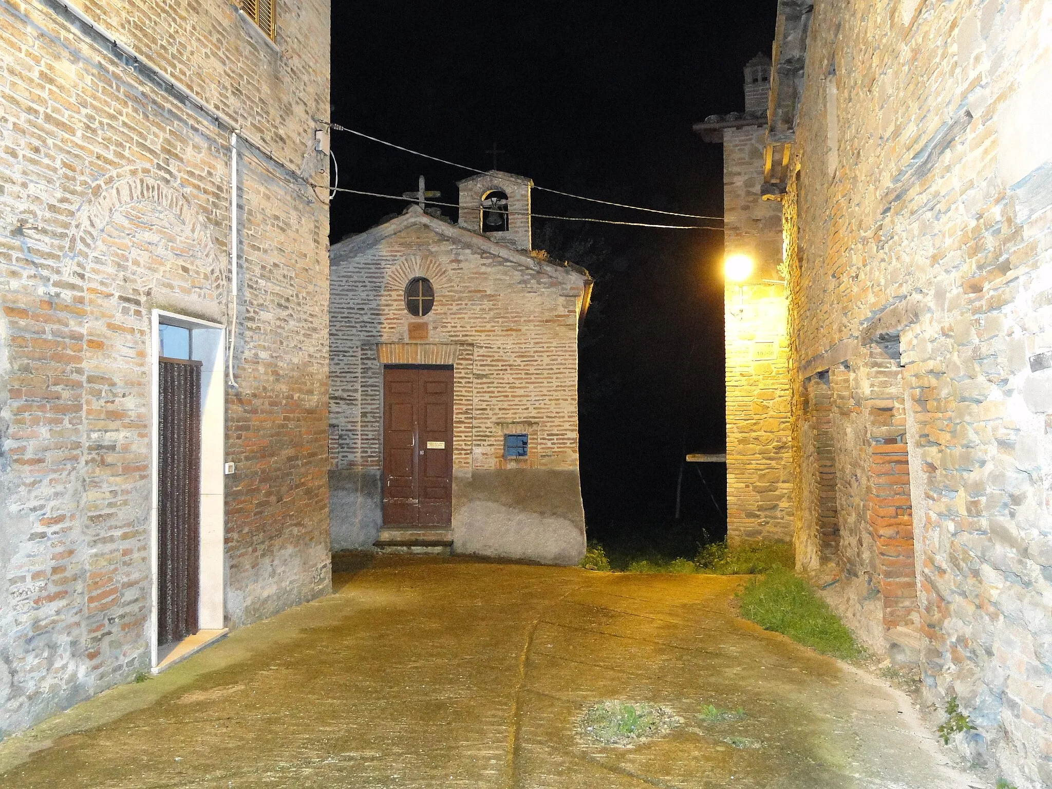 Photo showing: Chiesuola della Madonna della Cerqua (nella frazione Villa Cese di Montefortino in provincia di Fermo)