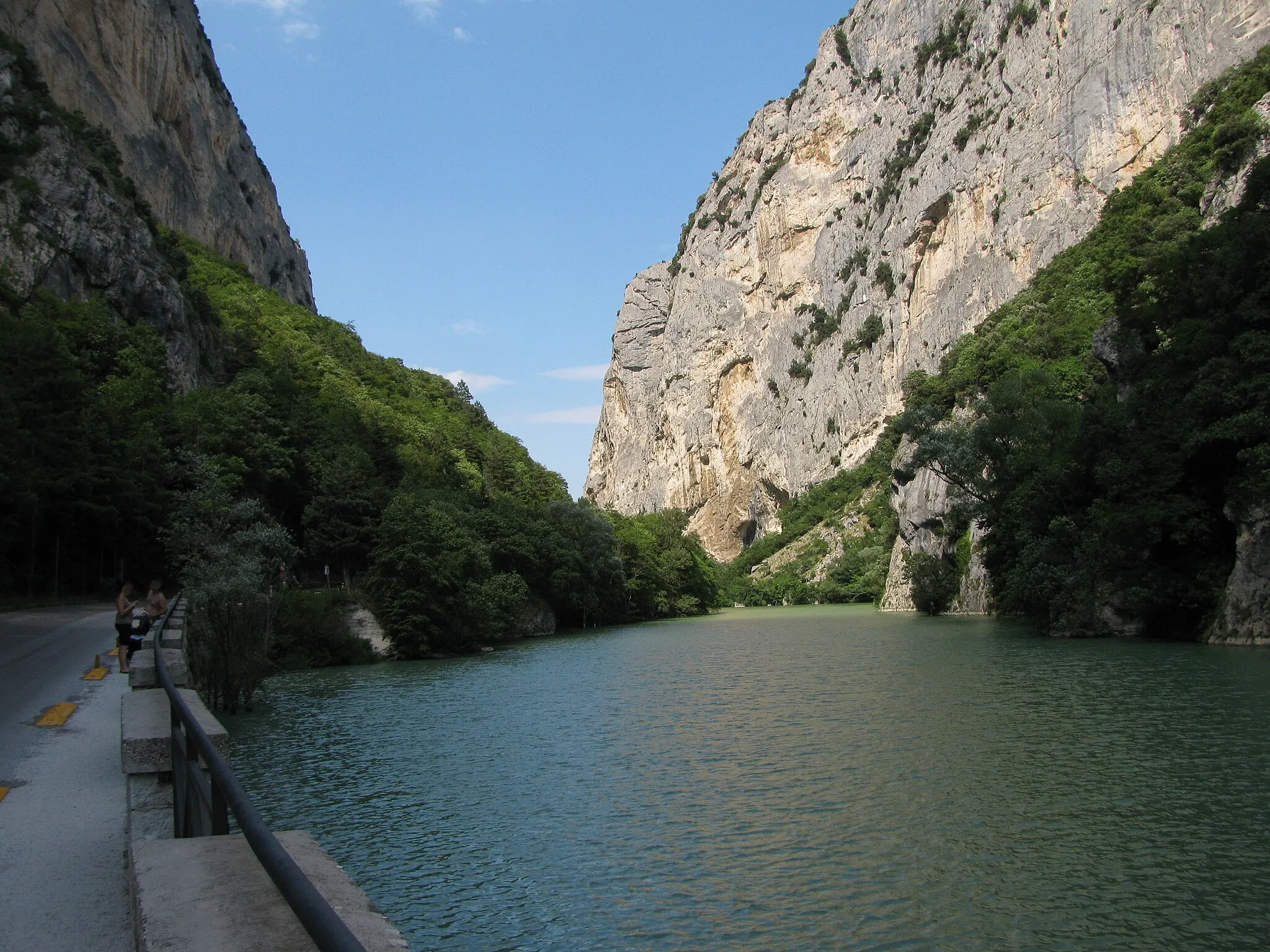 Photo showing: The Furlo Gorge in Italy.