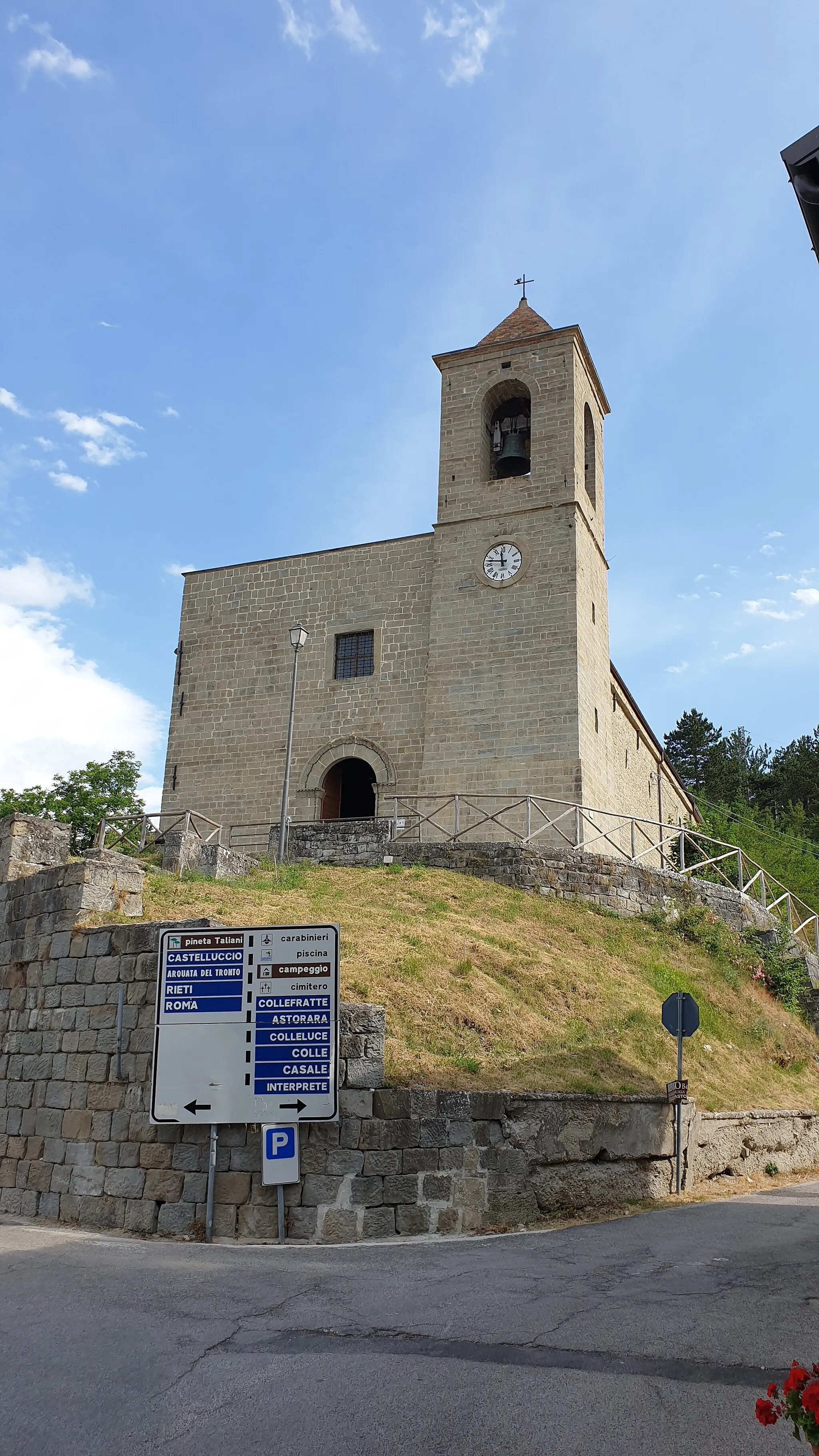 Photo showing: Balzo di Montegallo - Chiesa di San Bernardino