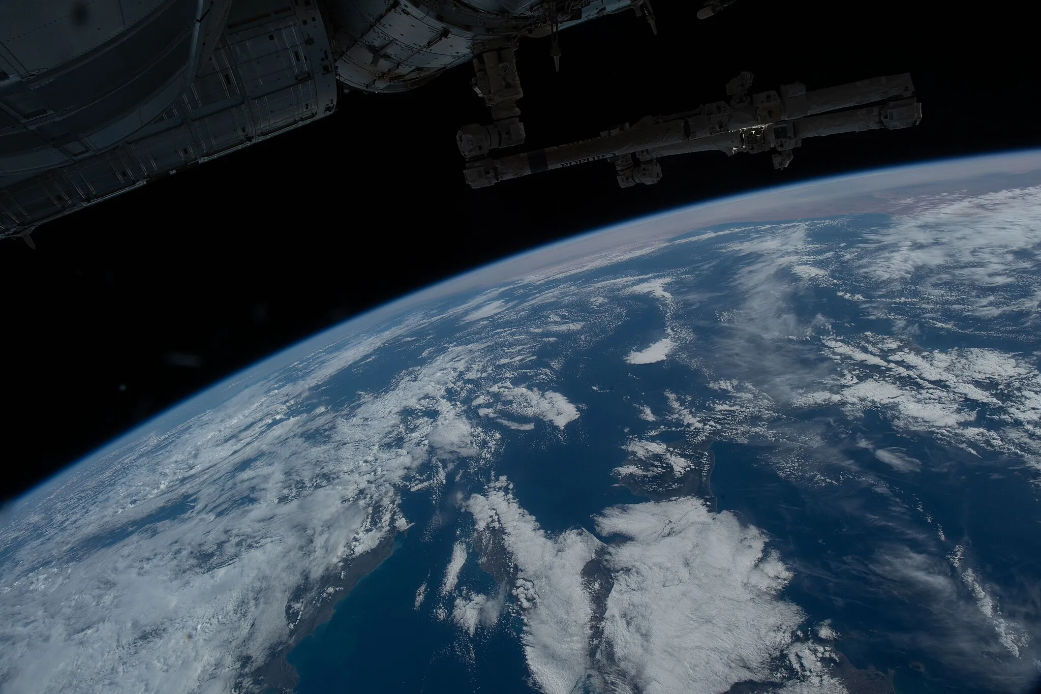 Photo showing: View of Earth taken during ISS Expedition 65.