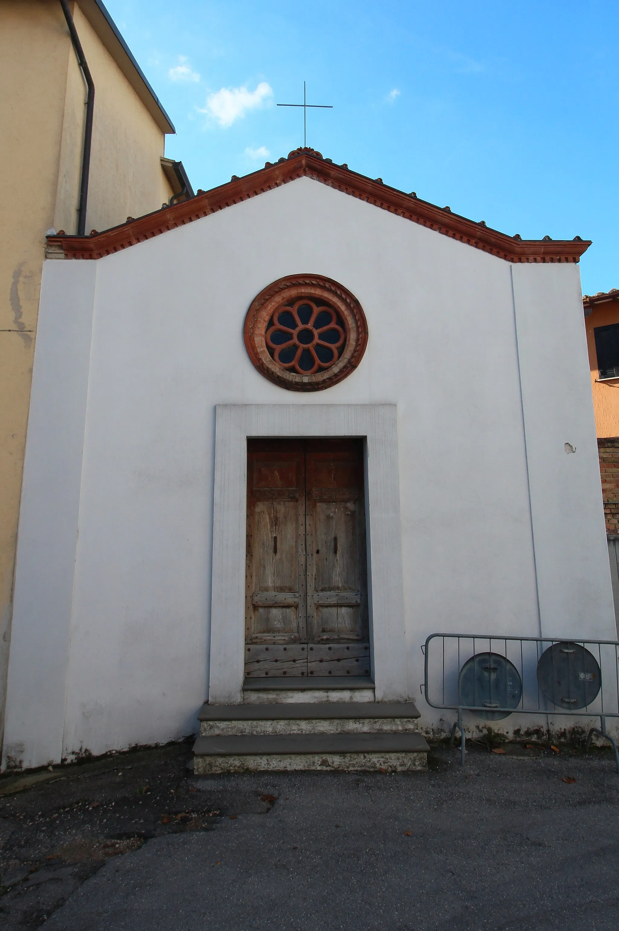 Photo showing: church Madonna della Foce (also Madonna della Neve), Valfabbrica, Province of Perugia, Umbria, Italy