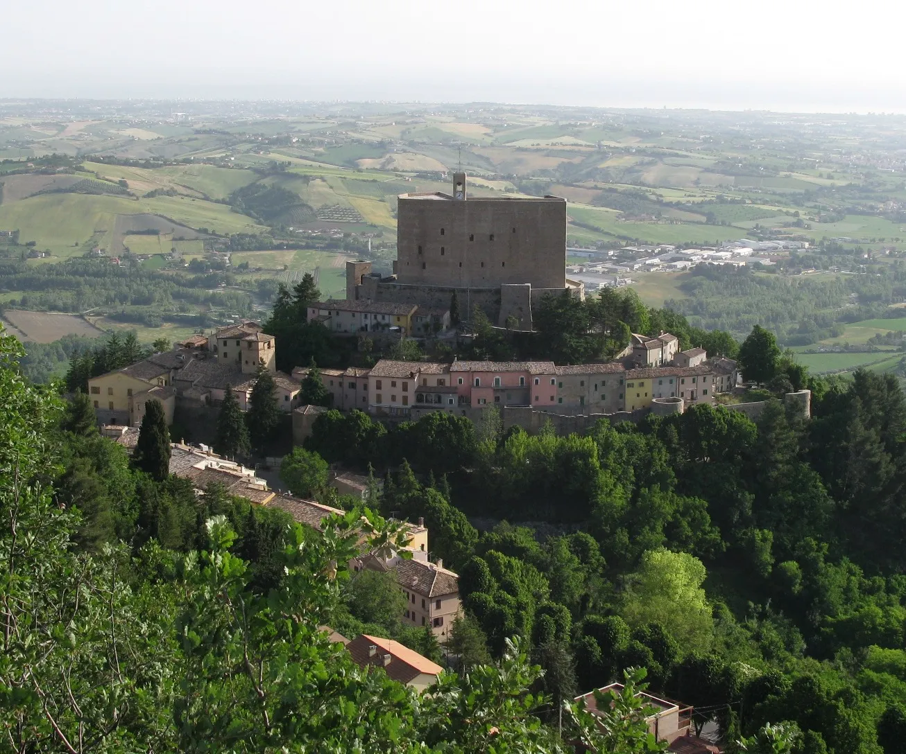 Photo showing: Veduta del borgo di Montefiore Conca.