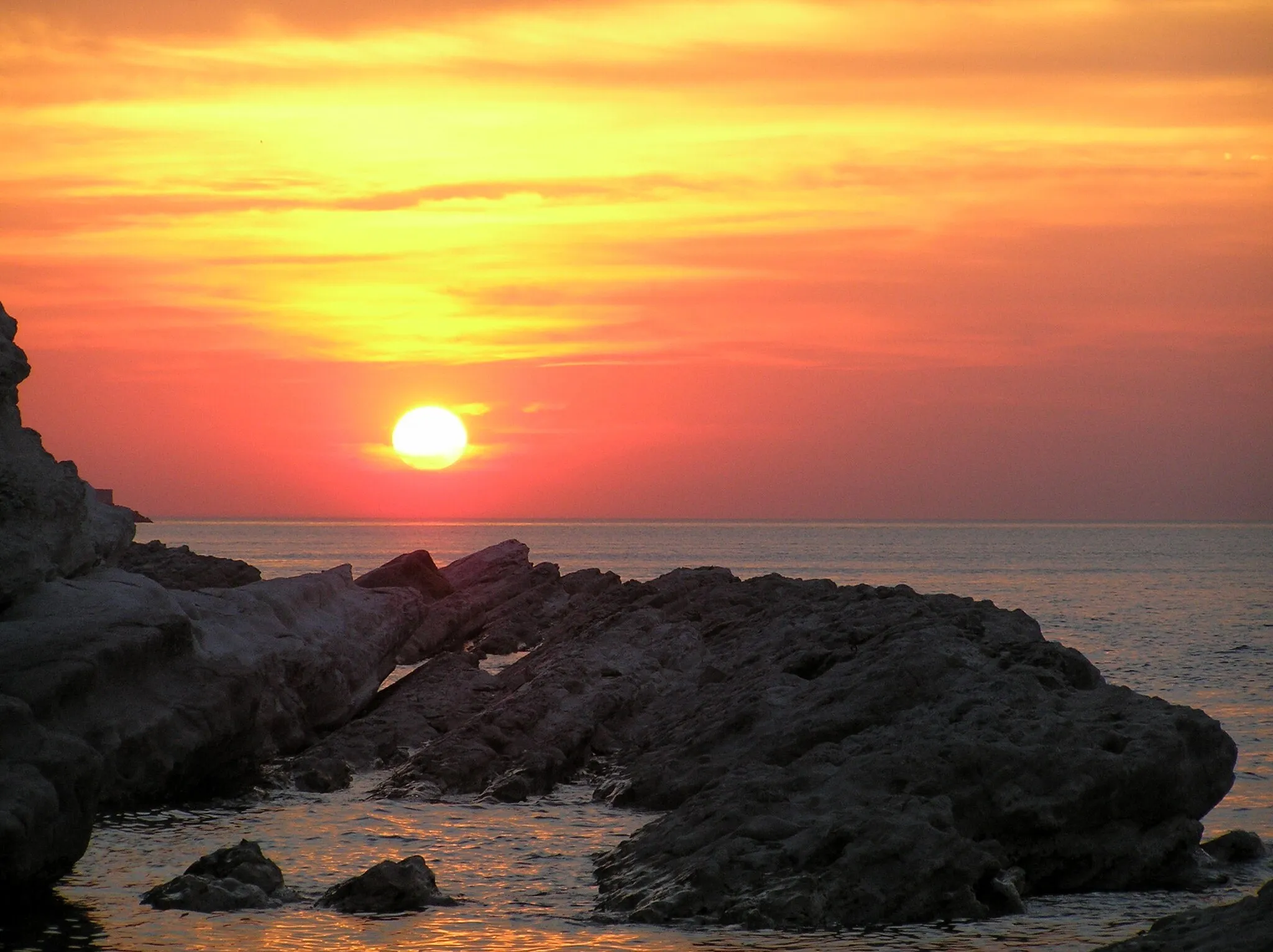 Photo showing: Il sole tramonta sul mare al Passetto