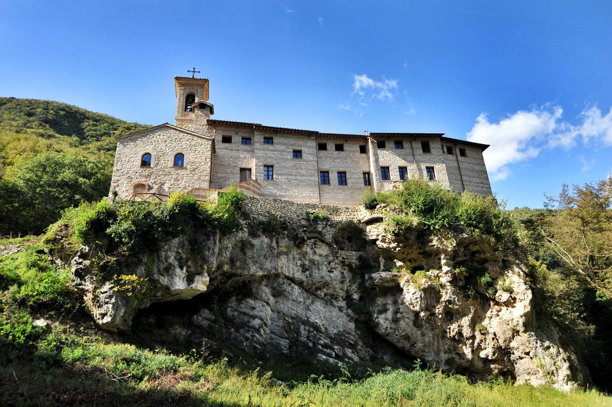 Photo showing: Eremo di Santa Maria di Valdisasso presso Fabriano (Ancona)