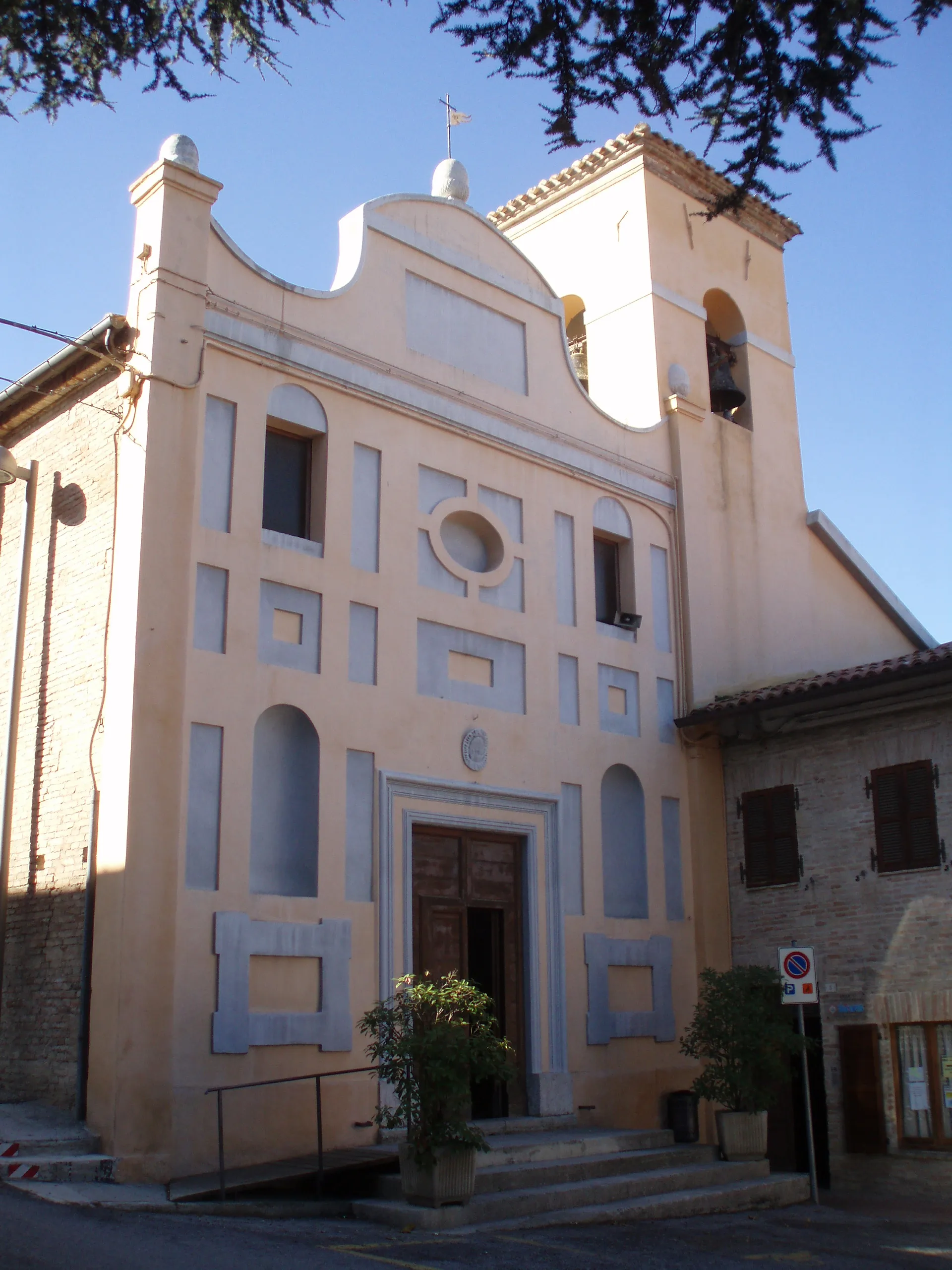 Photo showing: Chiesa_di_San_Francesco_di_Paola_-_Castelleone_di_Suasa,_Italia