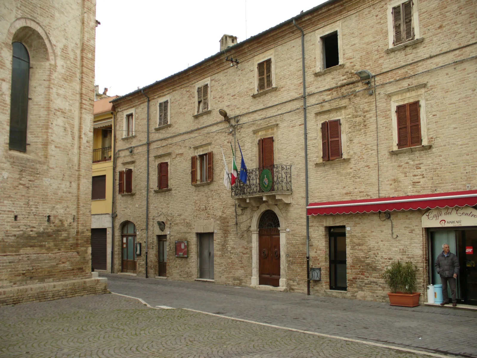 Photo showing: Appignano del Tronto, town hall.