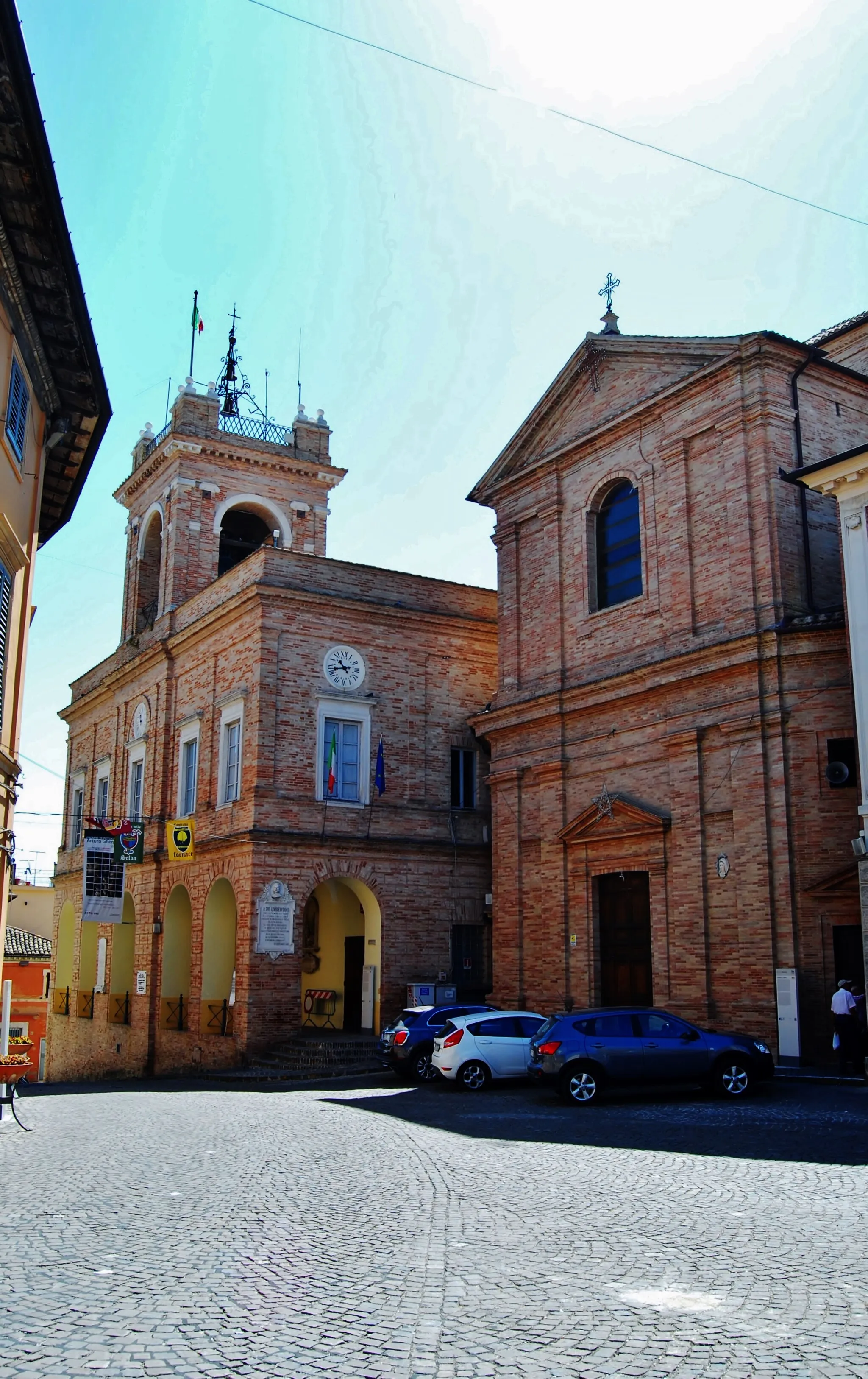 Photo showing: Teatro e Collegiata