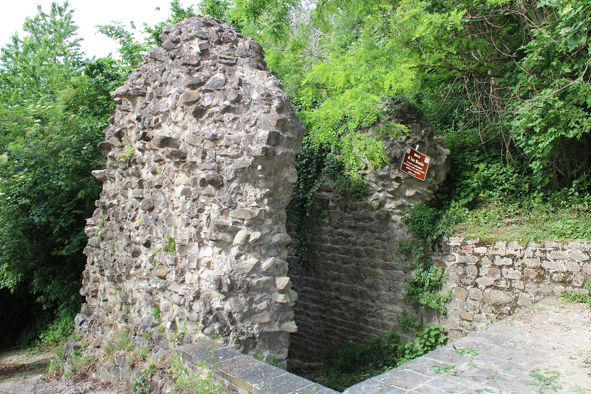 Photo showing: Mura di San Nicola