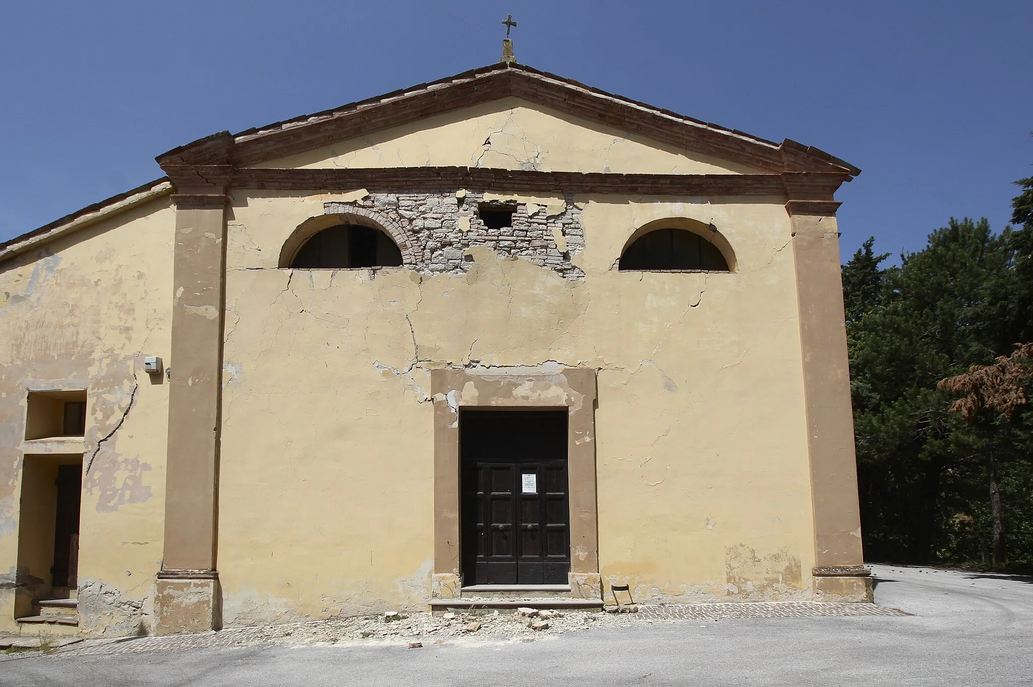 Photo showing: Church Chiesa di San Paolo, Borgiano, hamlet of Serrapetrona, Province of Macerata, Marche, Italy.