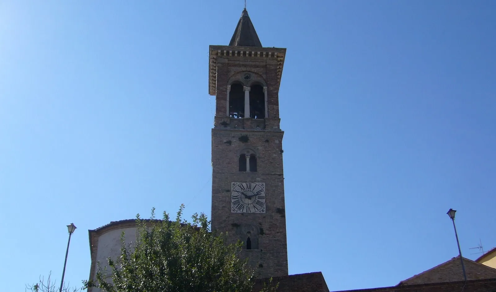 Photo showing: Church in Fratte Rosa, La marche