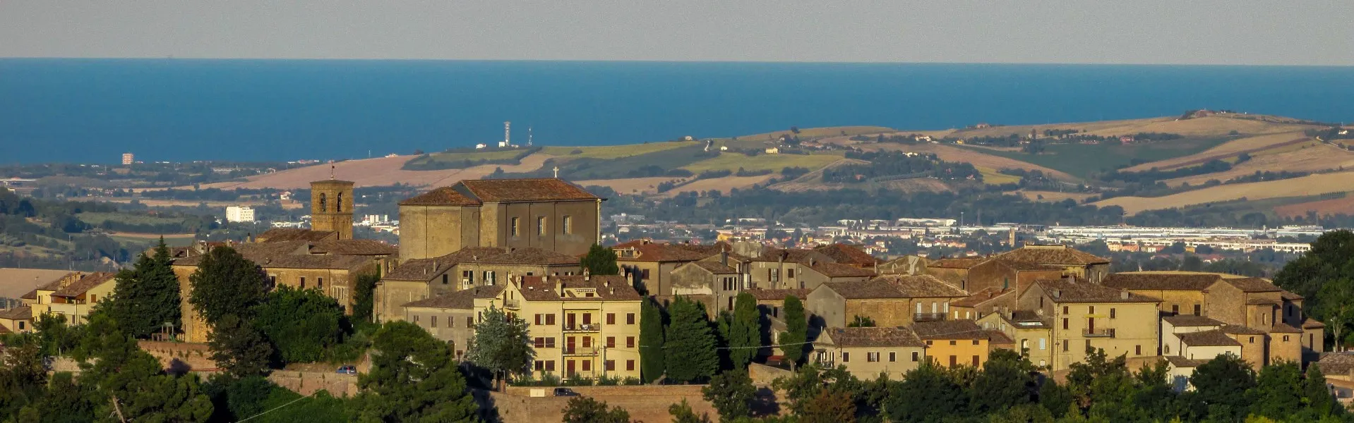 Photo showing: Panorama su Mombaroccio