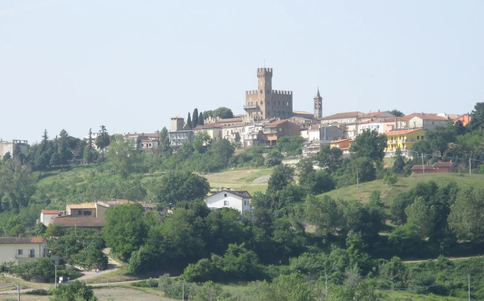 Photo showing: Tavoleto, panorama.