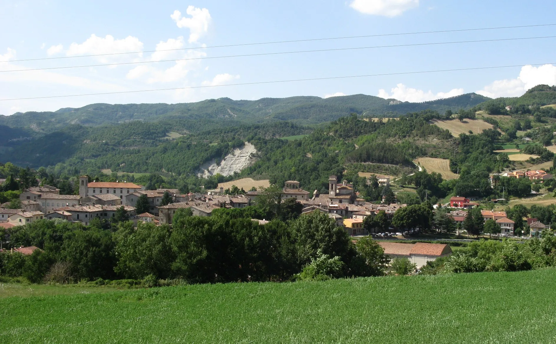Photo showing: Panorama di Mercatello sul Metauro.