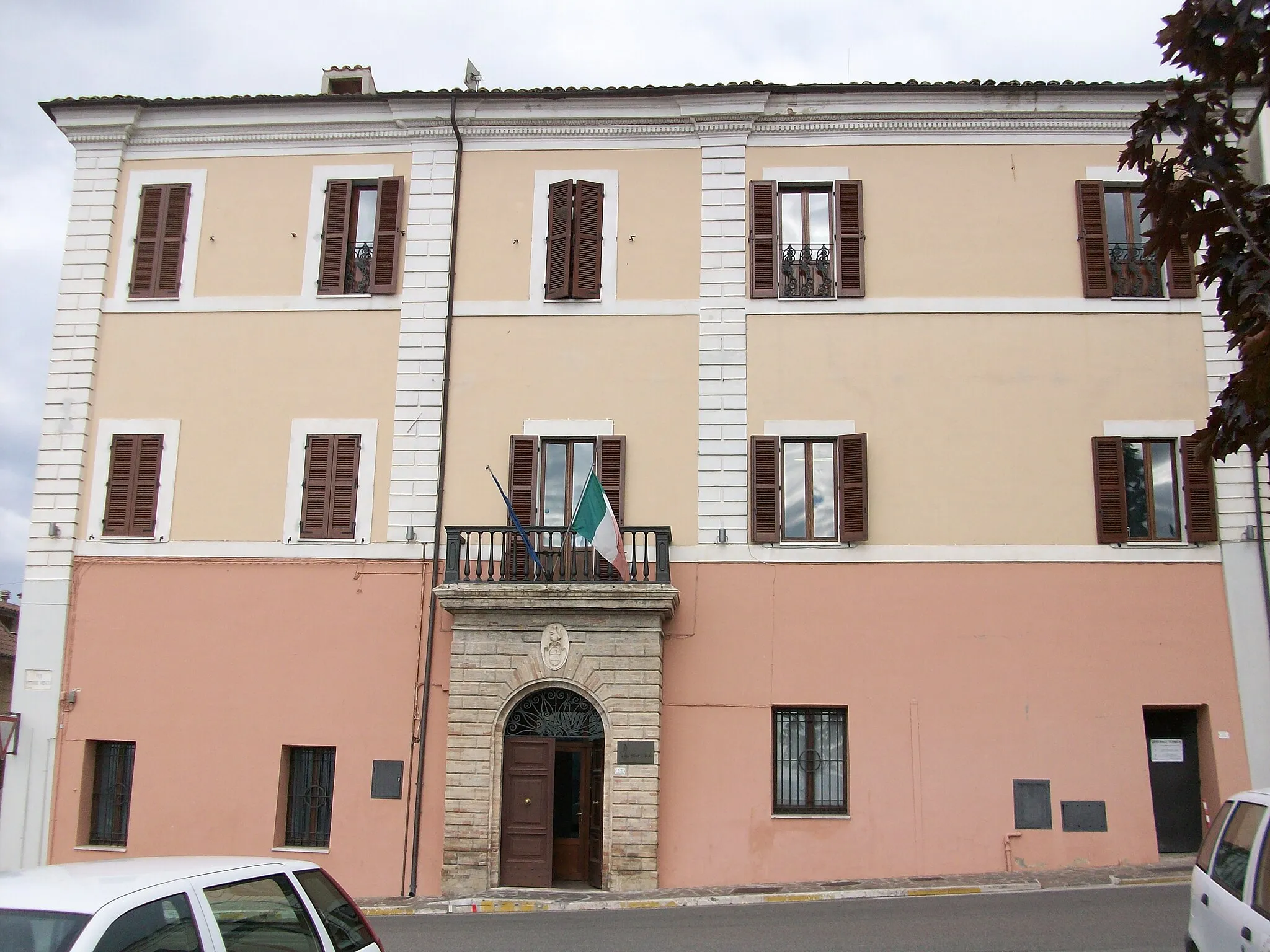 Photo showing: Sant'Omero Town Hall