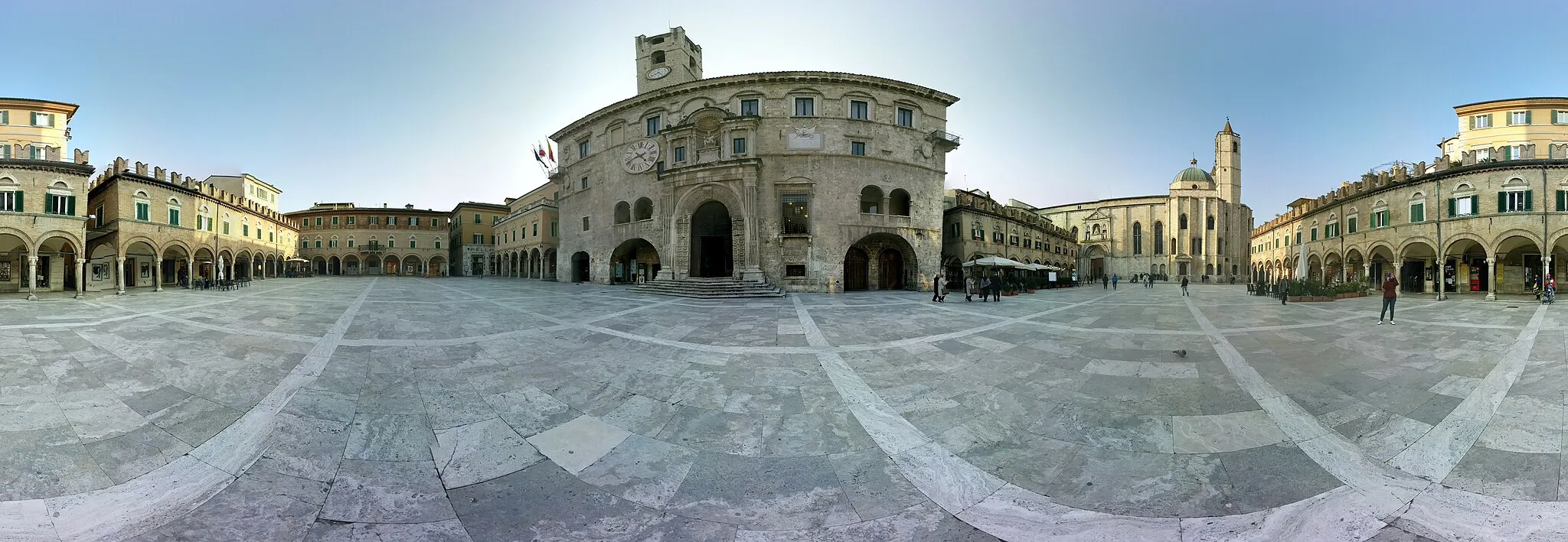 Photo showing: Ascoli Piceno - Piazza del Popolo