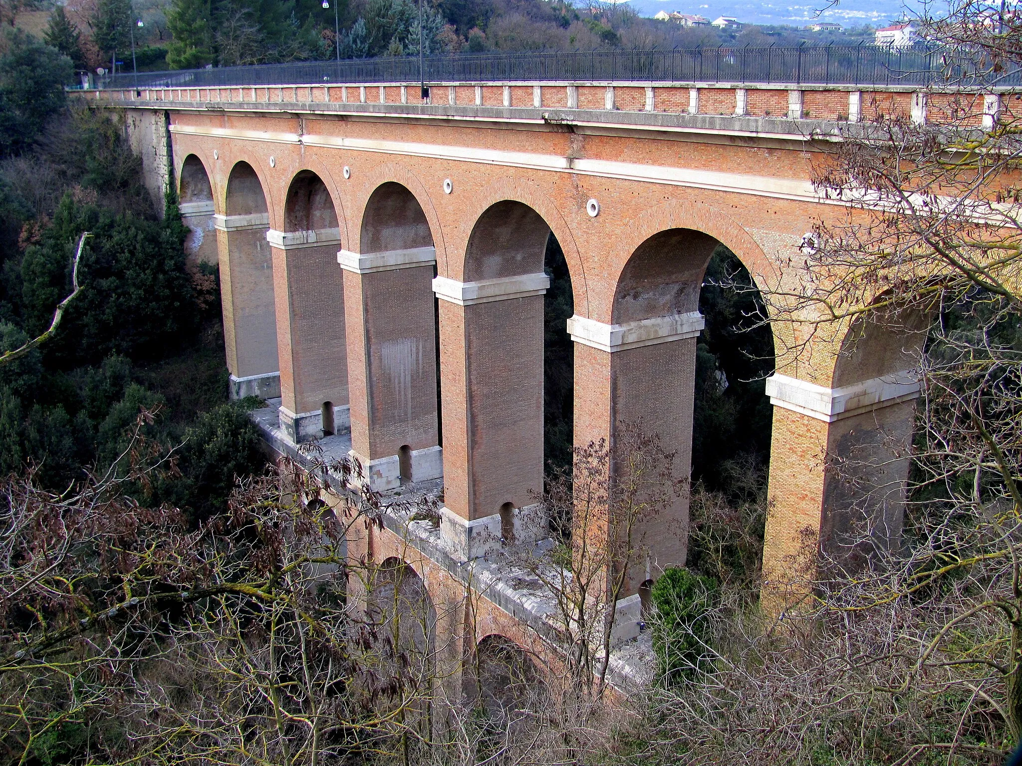Photo showing: Ponte Cardarelli (Isernia)