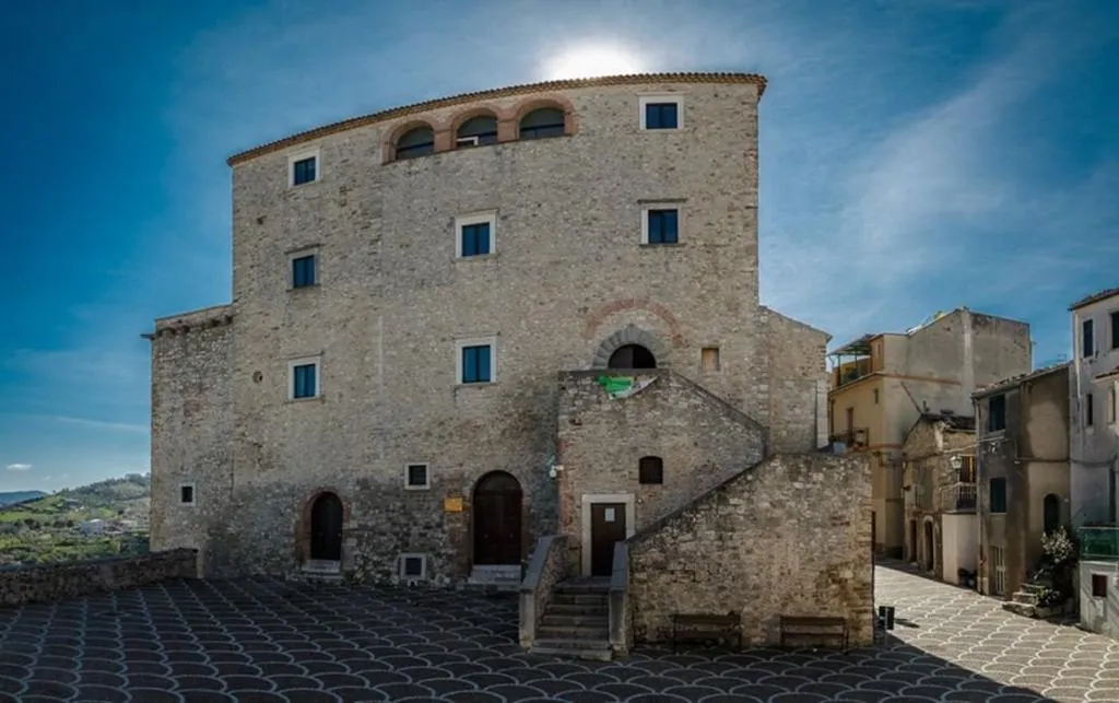 Photo showing: Castello di Gambatesa