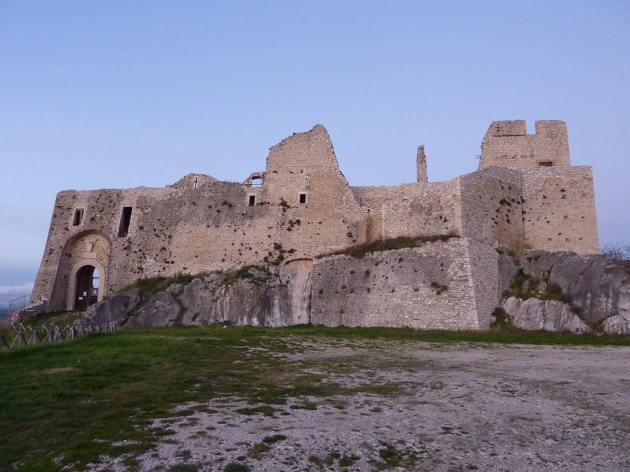 Photo showing: Castropignano: Castello d'Evoli