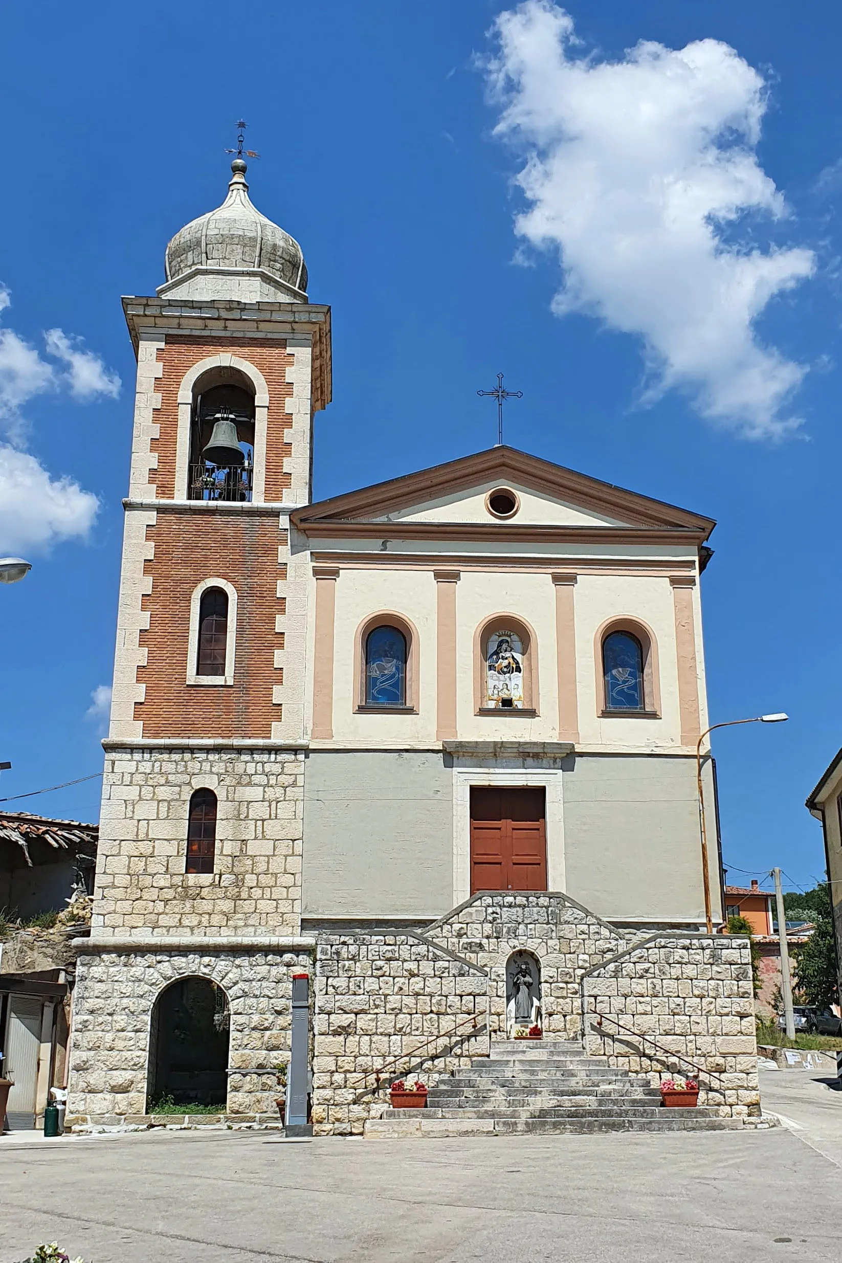 Photo showing: Chiesa di Santa Maria del Carmine Spinete in Largo San Rocco, presente il tabernacolo di Padre Pio, San Pio da Pietrelcina