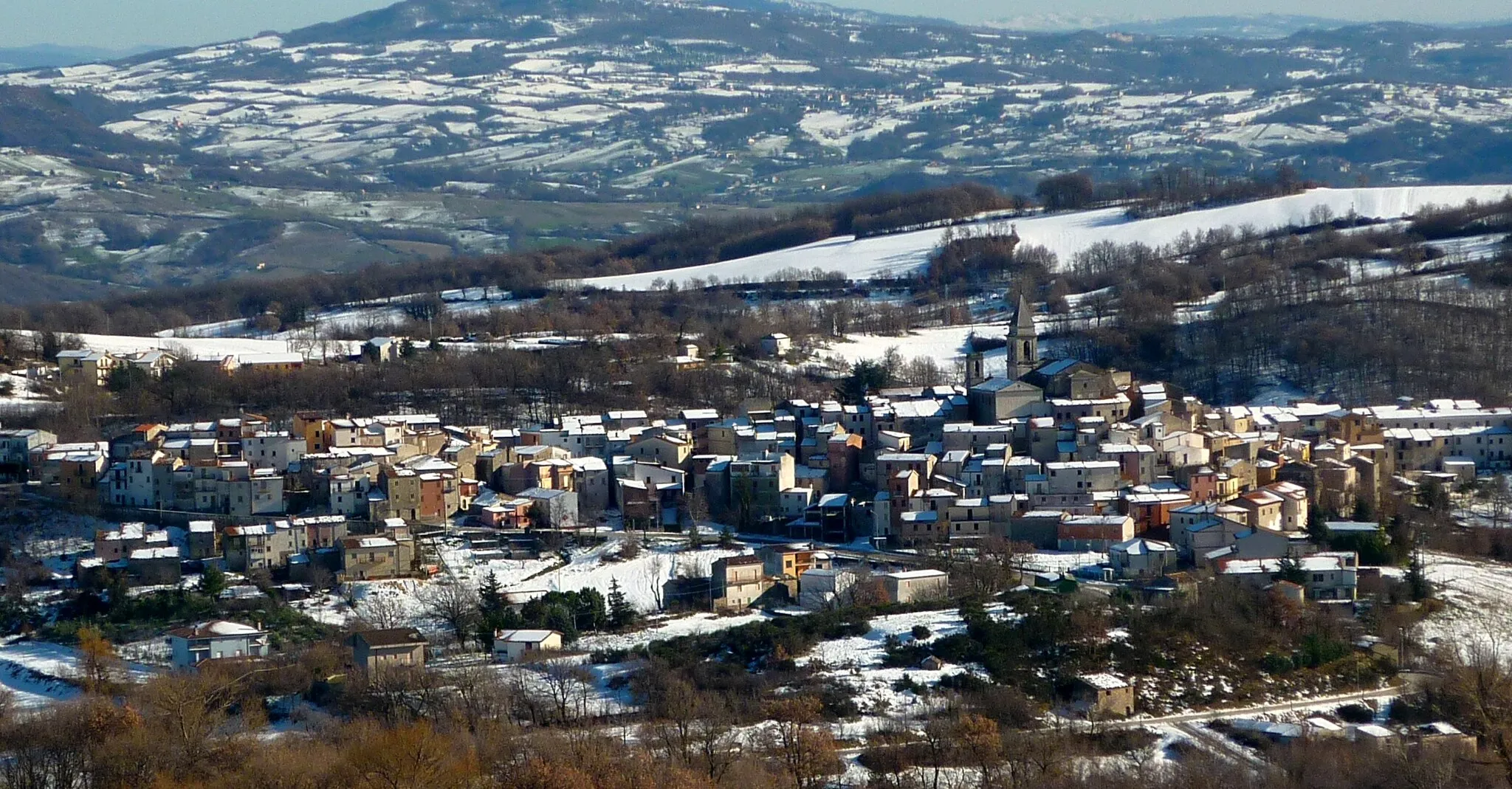 Photo showing: Sant'Elena Sannita sotto la neve.