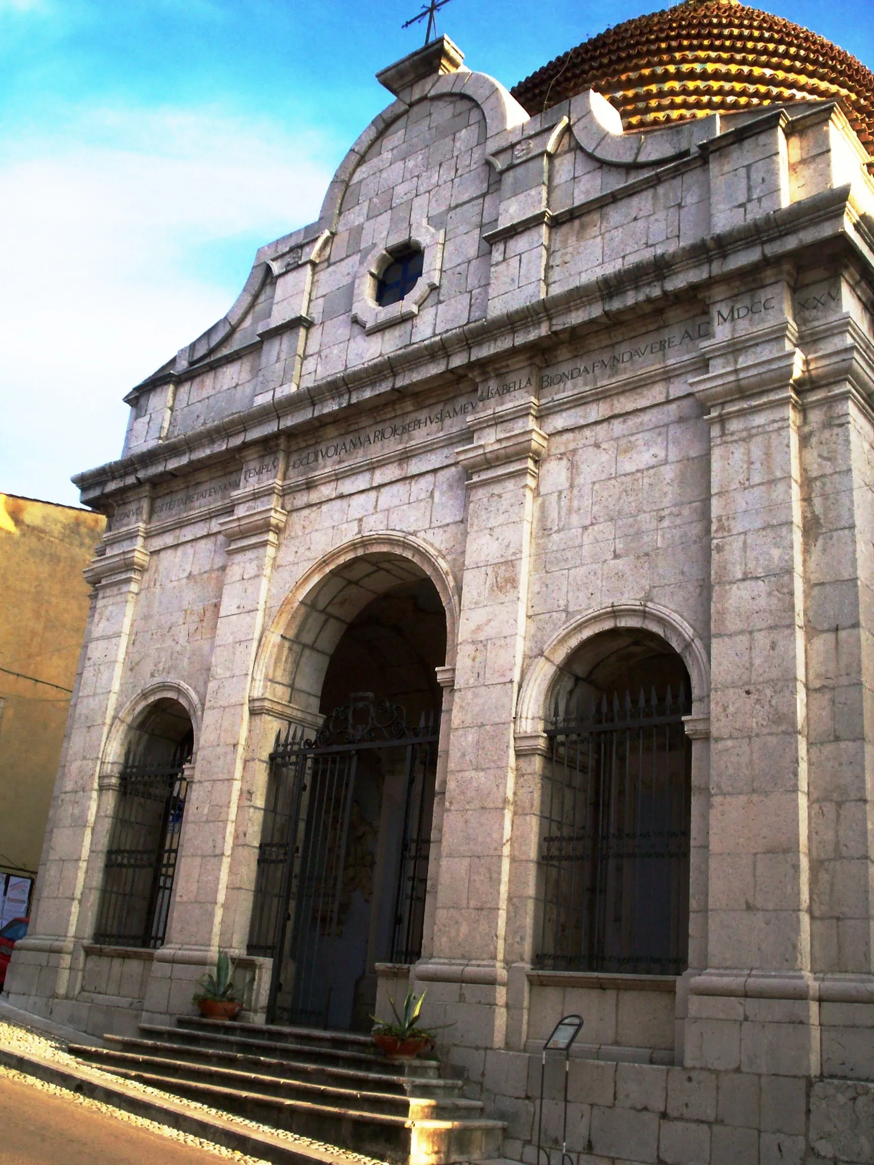 Photo showing: Prospetto della Chiesa di San Gennaro in Cerreto Sannita (Bn)