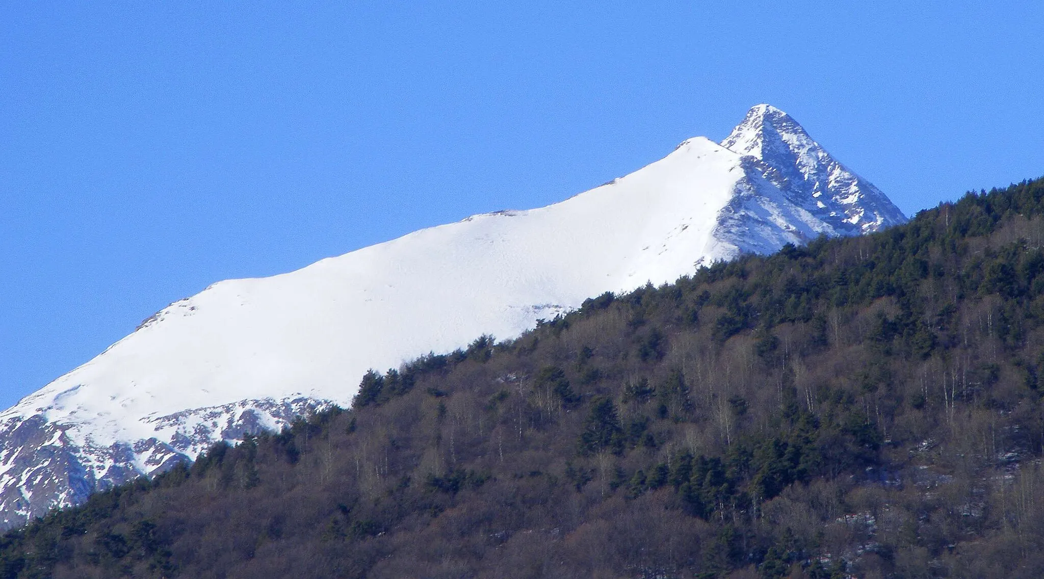 Photo showing: Mount Palon (TO, Italy, Graian Alps) from Rocca Grisolo (Condove); in the background, on the right, mount Rocciamelone