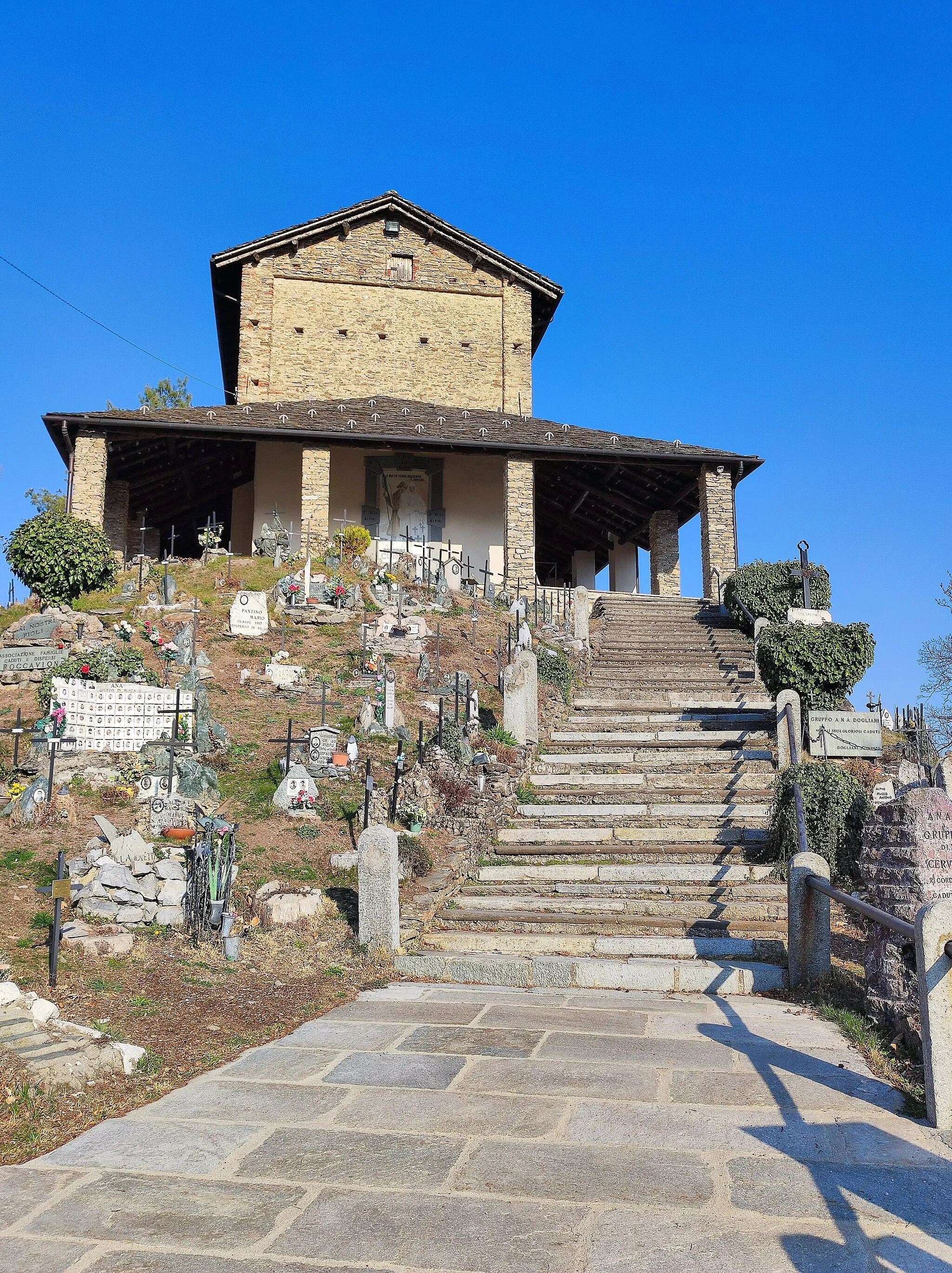 Photo showing: Shrine in San Maurizio, Cervasca
