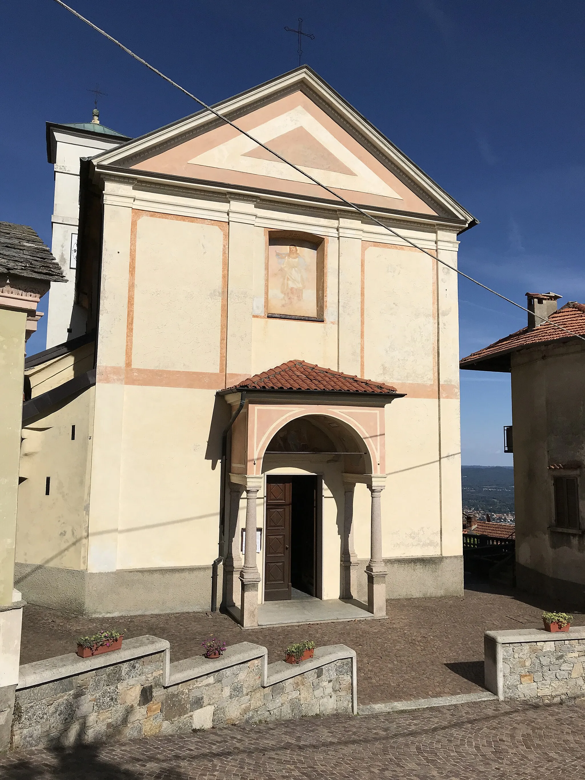 Photo showing: Church Sant'Agata in Fosseno (Nebbiuno)