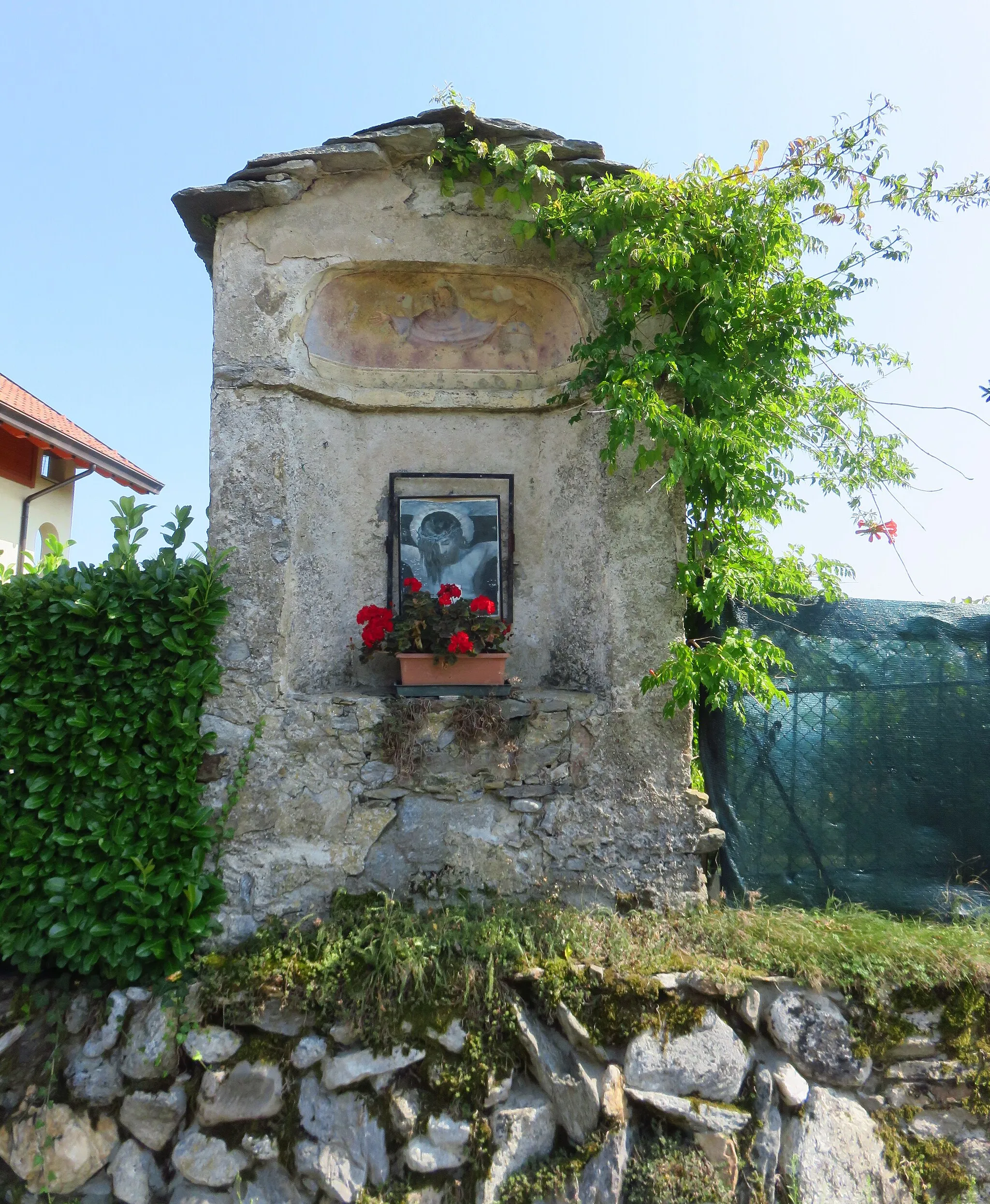 Photo showing: Fosseno (Nebbiuno) Cappella Via Erbuiera