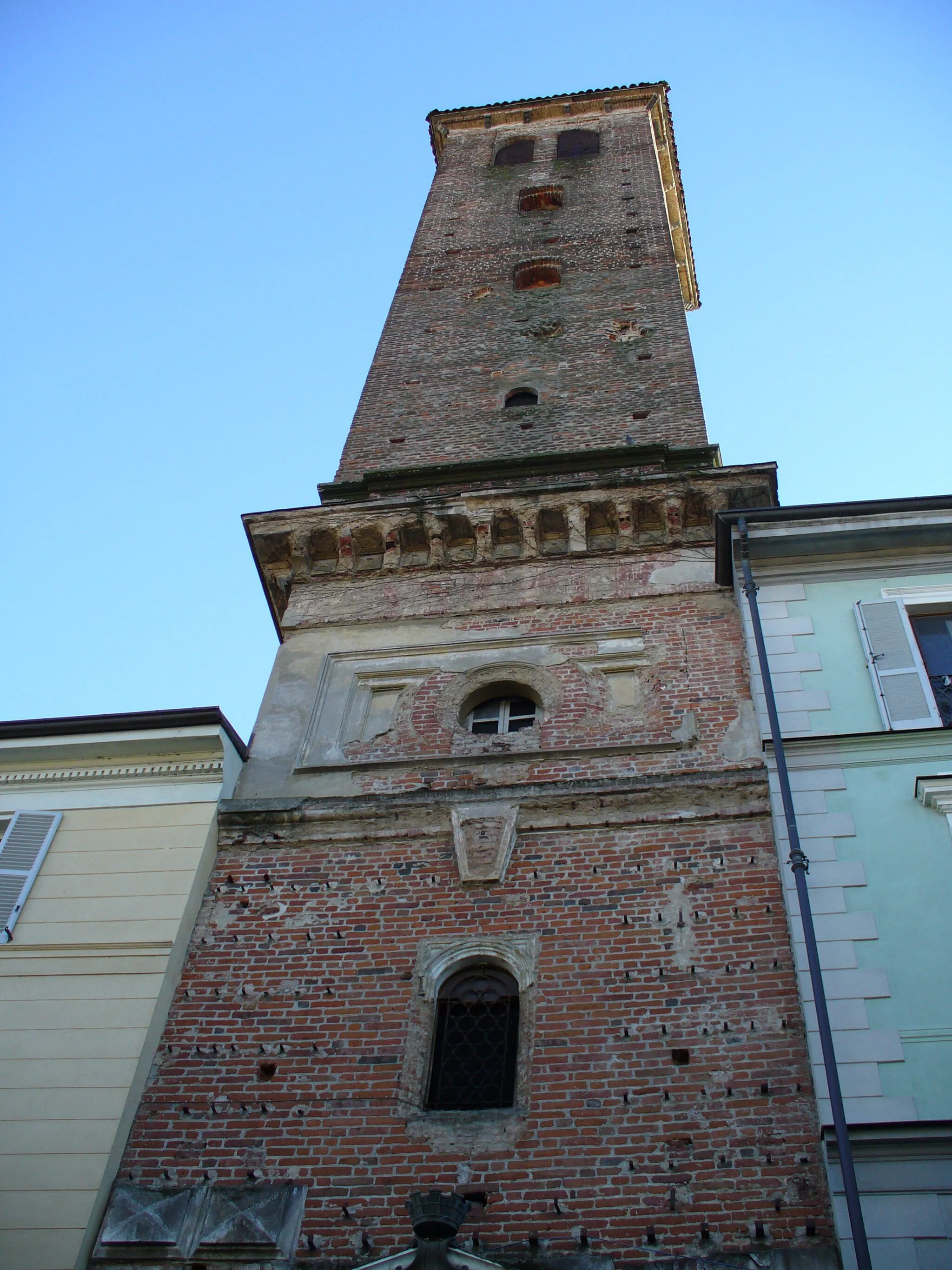 Photo showing: Town Hall Tower, Vercelli, Northern Italy