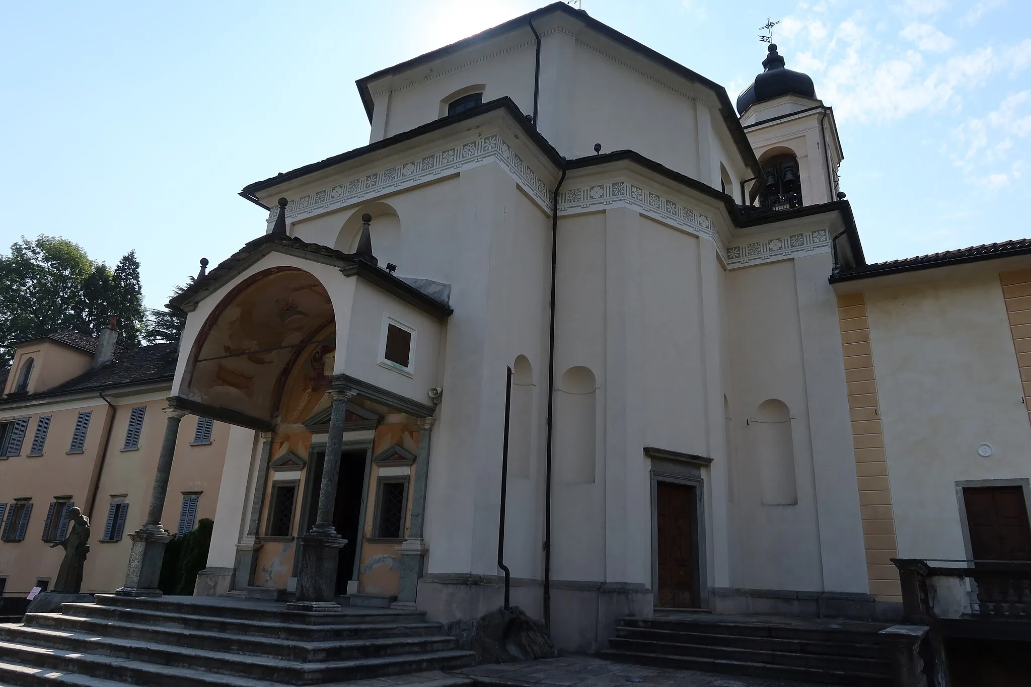 Photo showing: Sacro Monte Calvario Santuario Santissimo Crocifisso