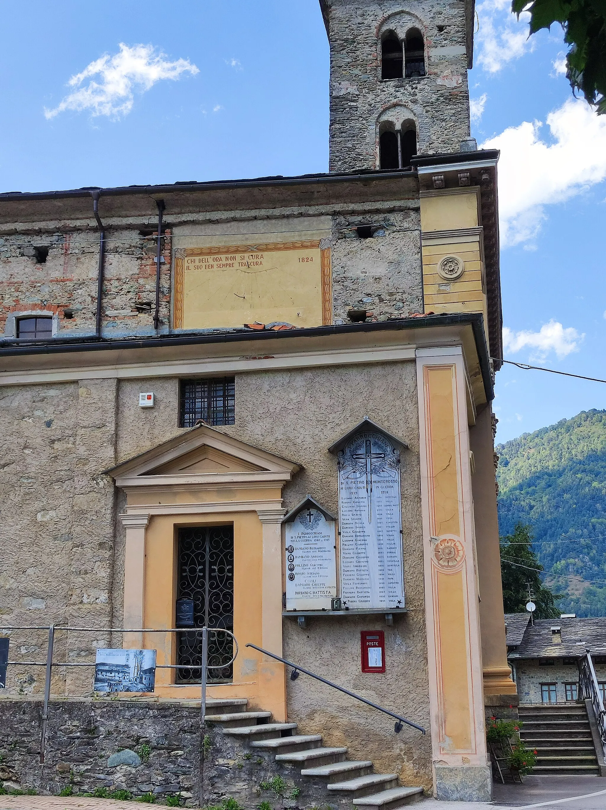 Photo showing: Church building in San Pietro Monterosso, Monterosso Grana, Italy