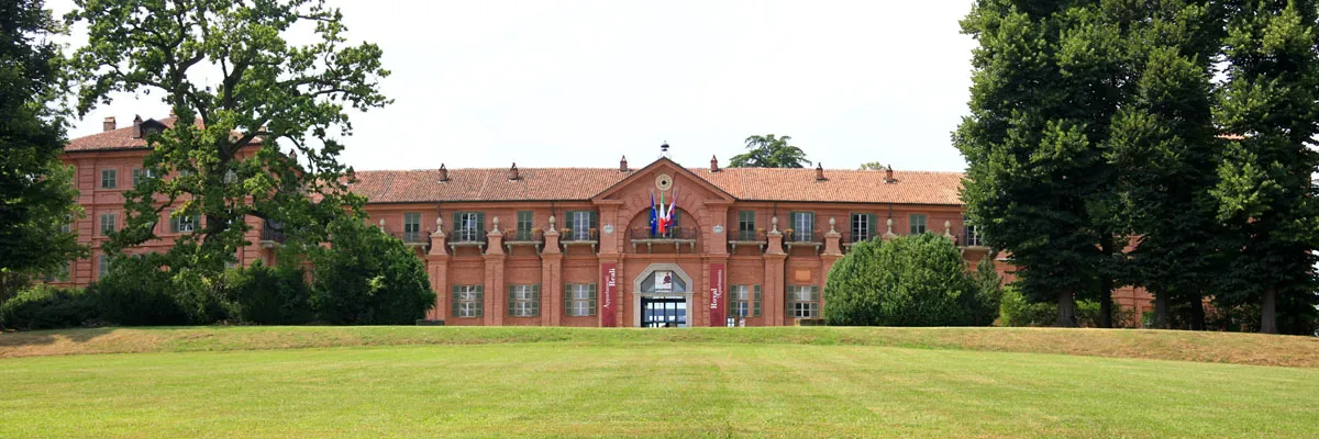 Photo showing: Veduta degli appartamenti reali di Borgo Castello nel parco naturale "La Mandria" a Venaria Reale (TO)