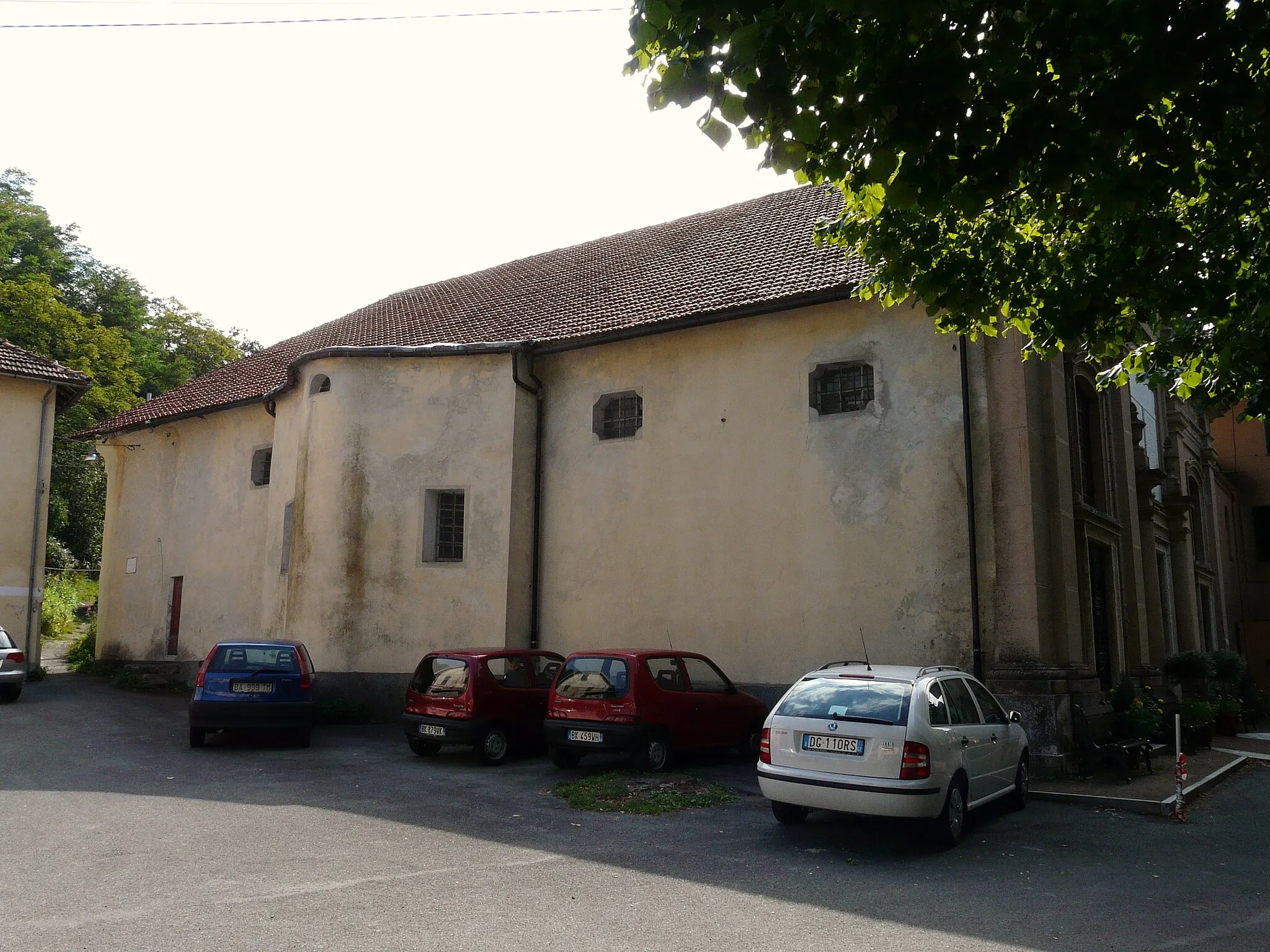 Photo showing: Complesso laterale della chiesa di San Giacomo a Martina d'Olba, Urbe, Liguria, Italia