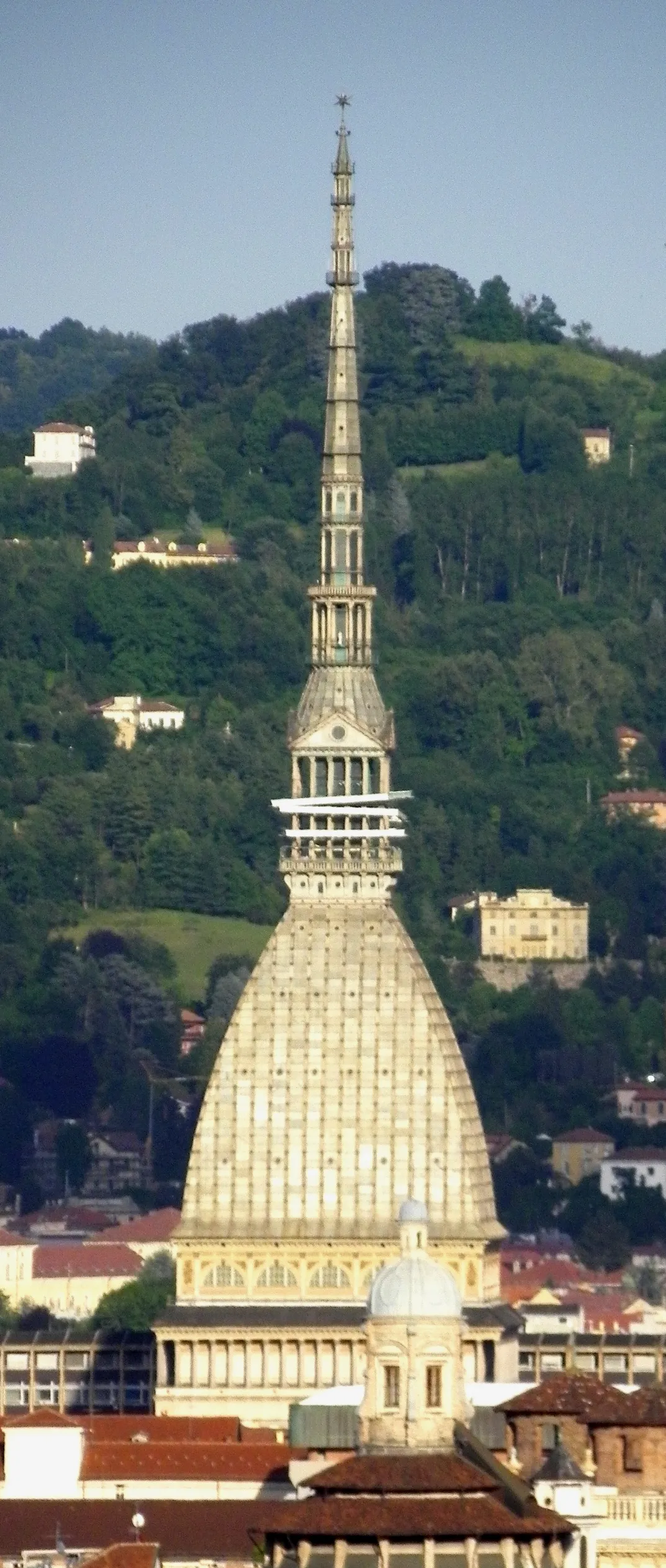 Photo showing: La Mole Antonelliana vista da Piazza Statuto