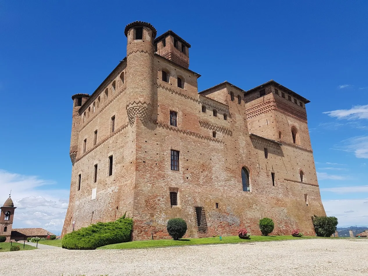 Photo showing: Castello di Grinzane Cavour
