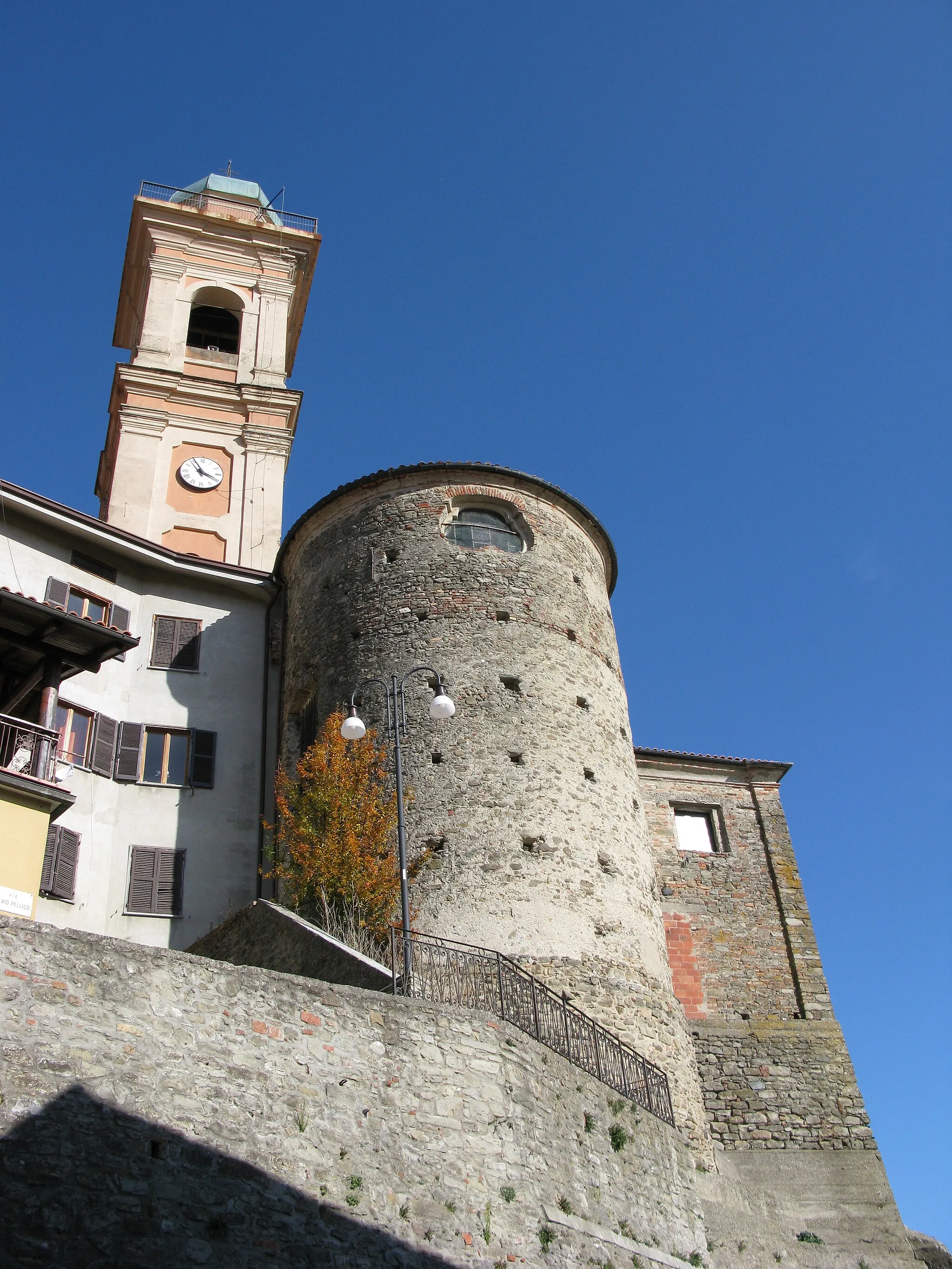 Photo showing: The catholic parish church of Pareto (Valle Bormida, Monferrato, Piemonte, NW Italy). 5.10.2008