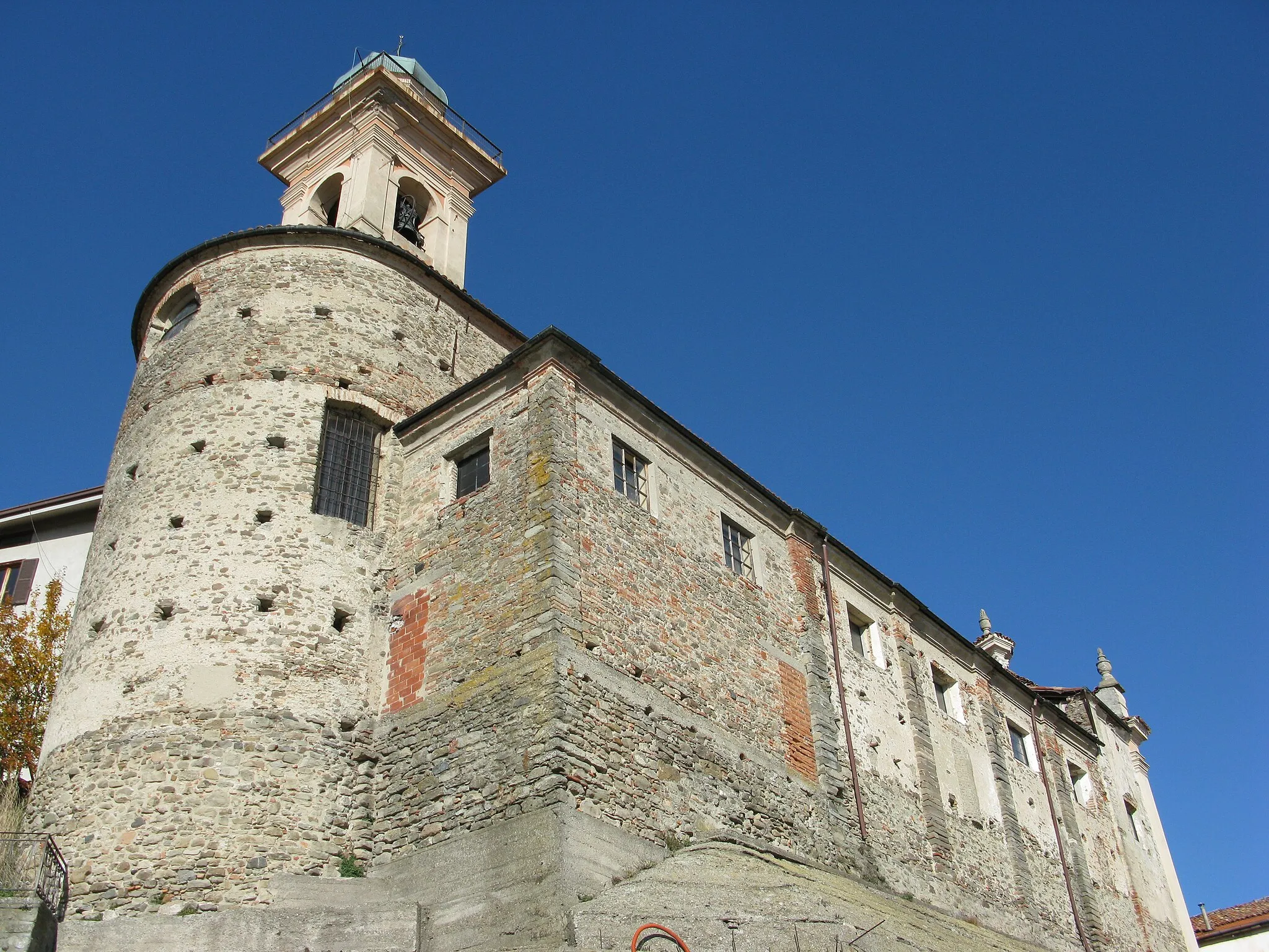 Photo showing: The catholic parish church of Pareto (Valle Bormida, Monferrato, Piemonte, NW Italy). 5.10.2008