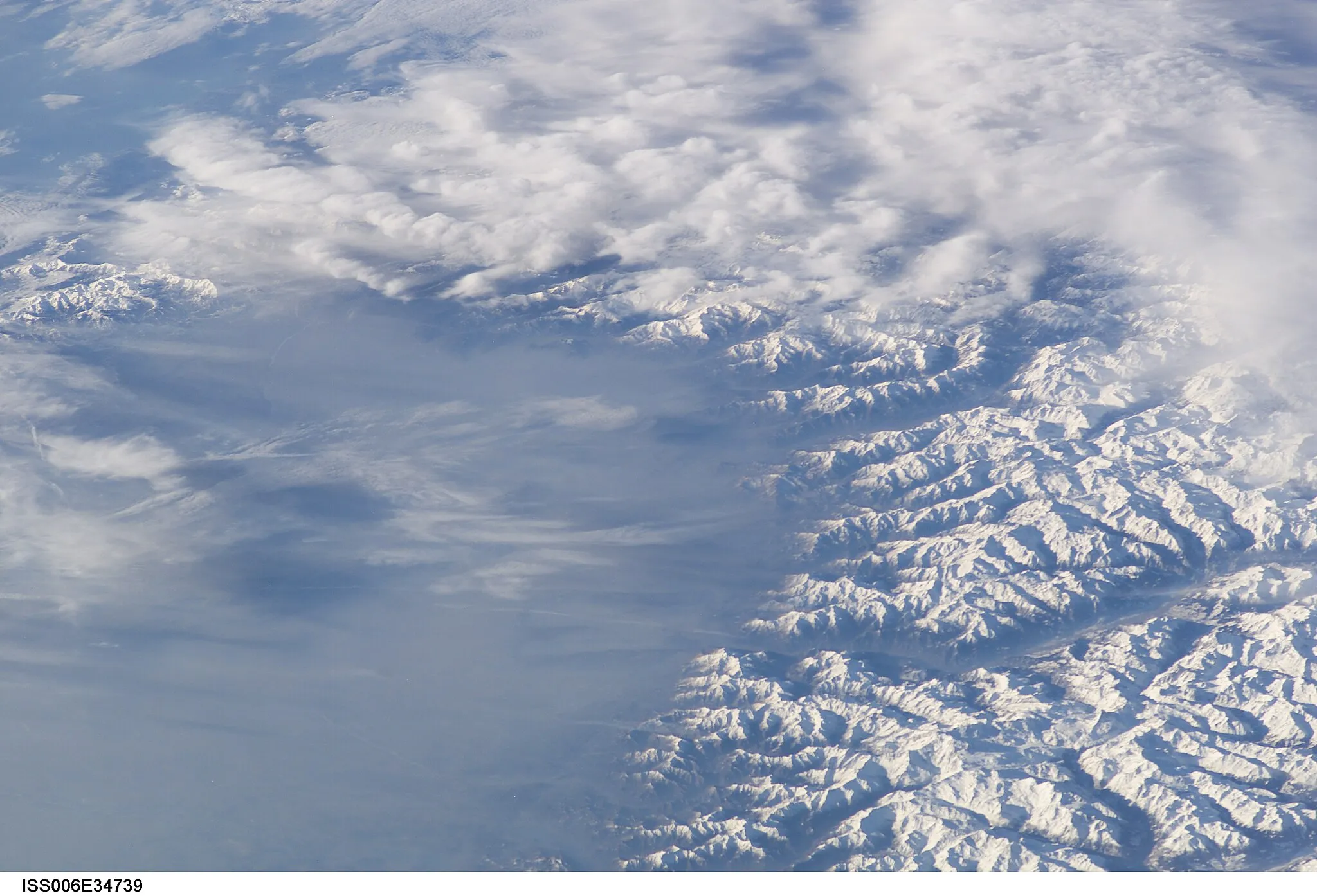 Photo showing: View of Italy taken during ISS Expedition 6.