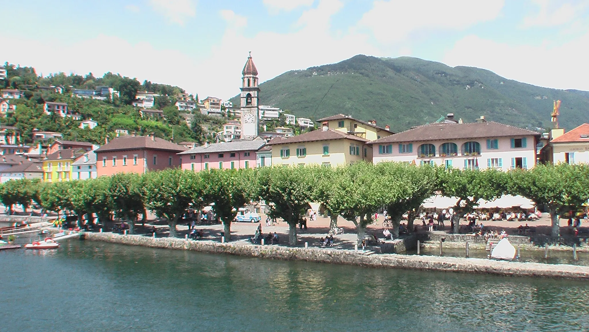 Photo showing: Ascona vom See aus gesehen