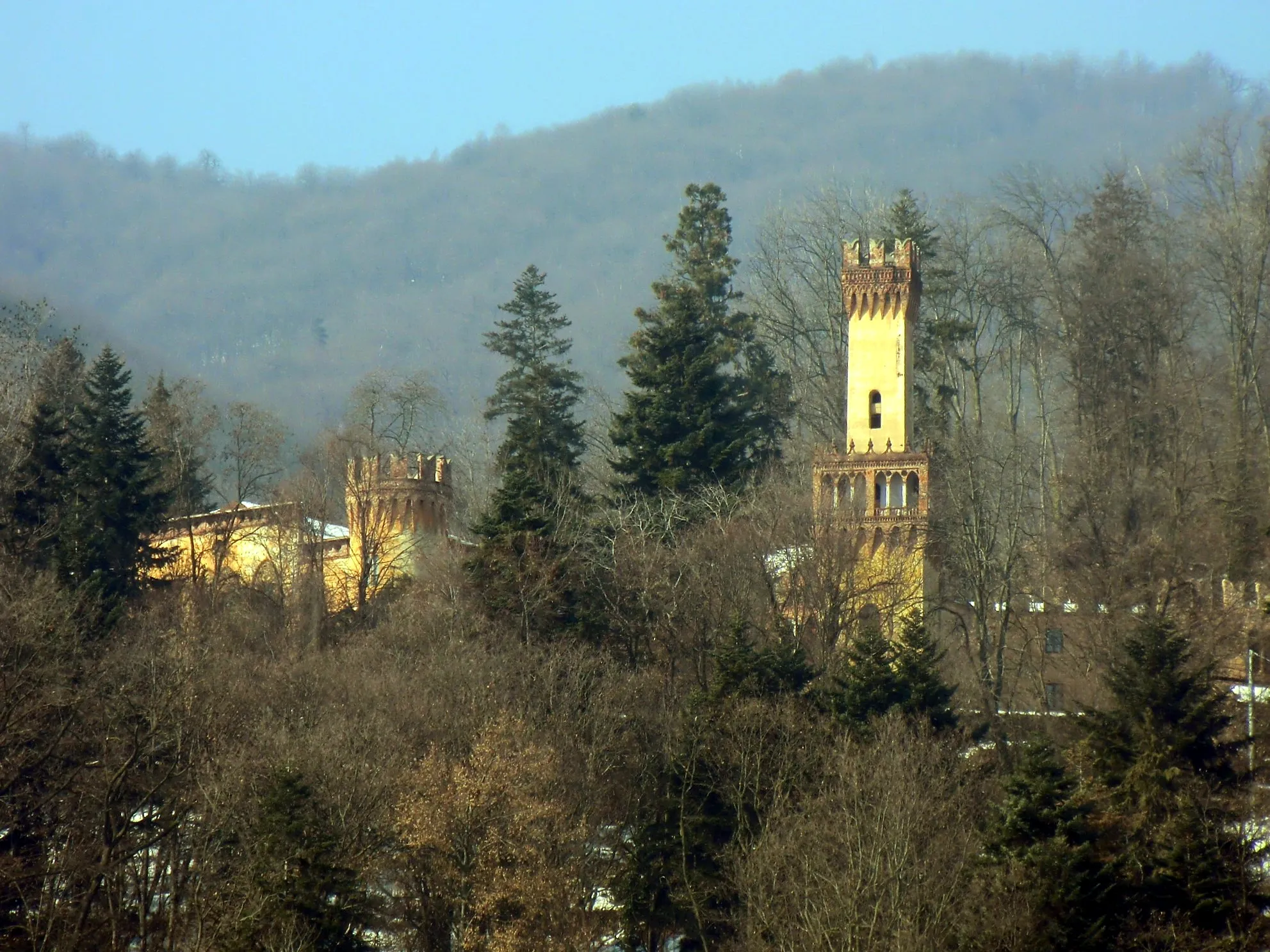 Photo showing: Busca (Cuneo): castello del Roccolo (sec. XIX)