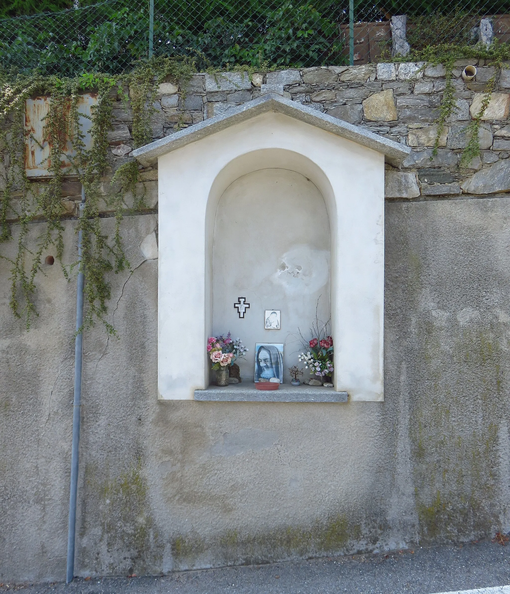 Photo showing: Fosseno (Nebbiuno) Cappella Via San salvatore
