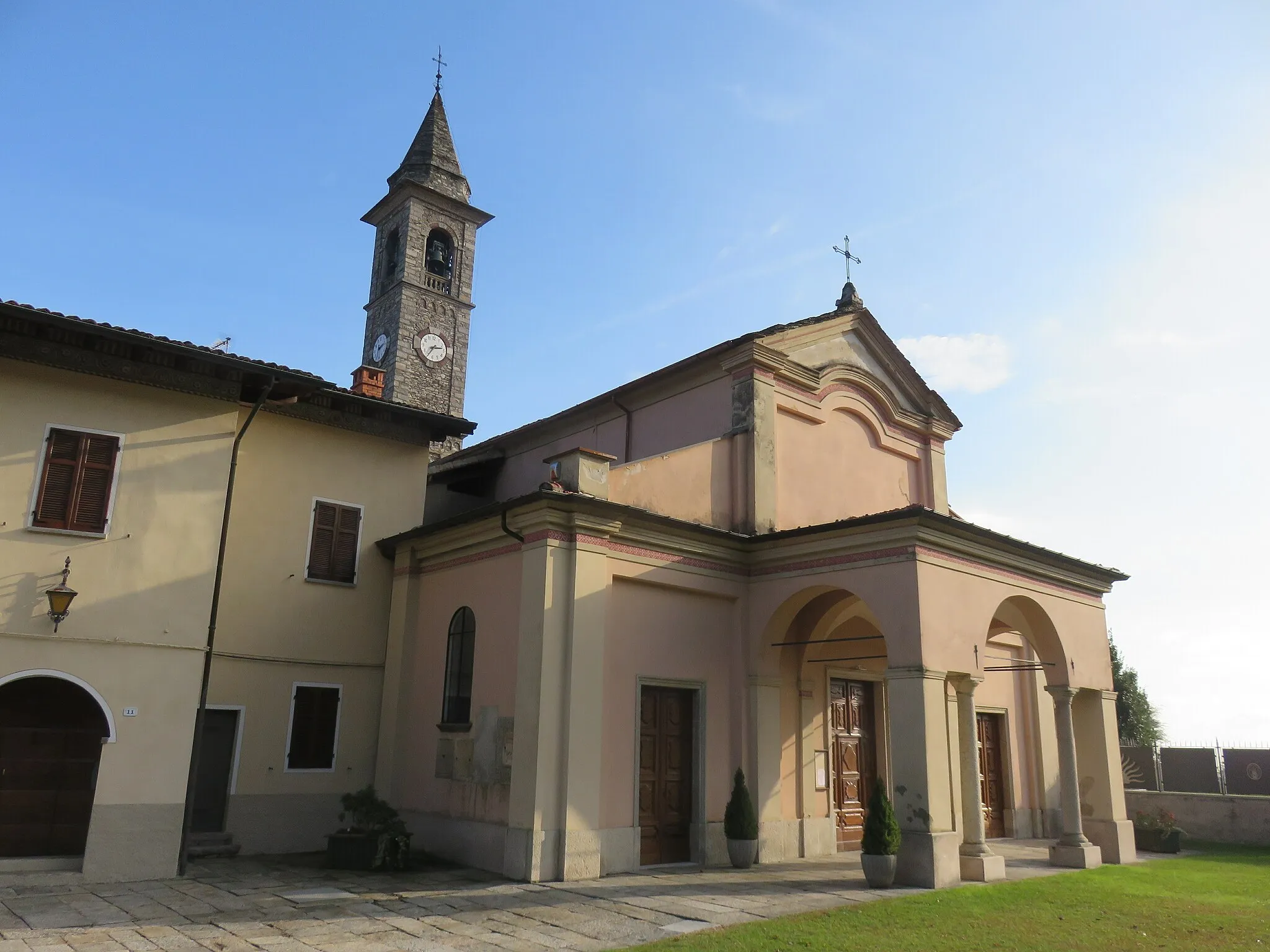 Photo showing: Massino Visconti Chiesa parrocchiale della Beata Vergine della Purificazione