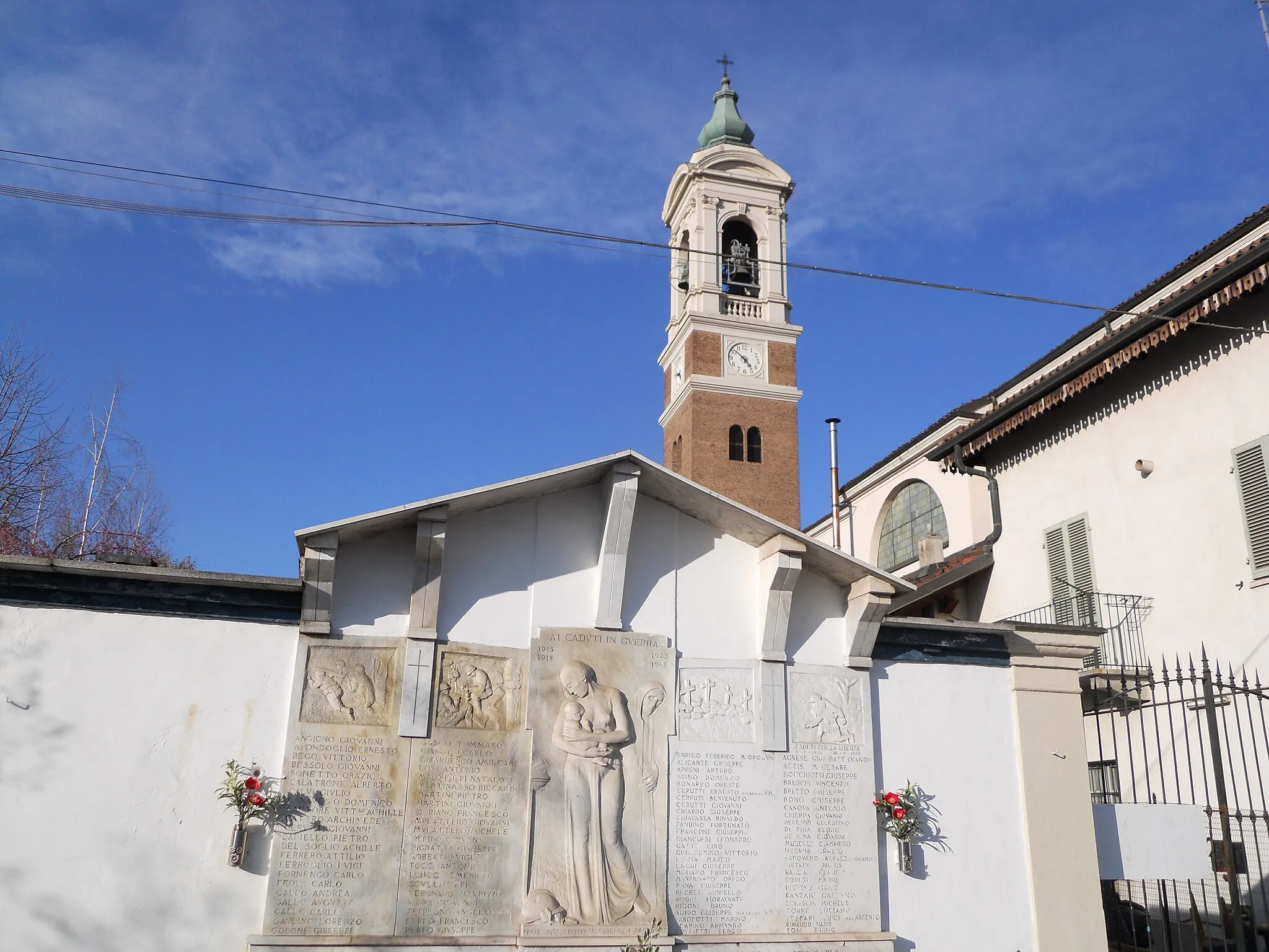 Photo showing: Torino, via Foglizzo: il campanile della Chiesa dei Santi Bernardo e Brigida,